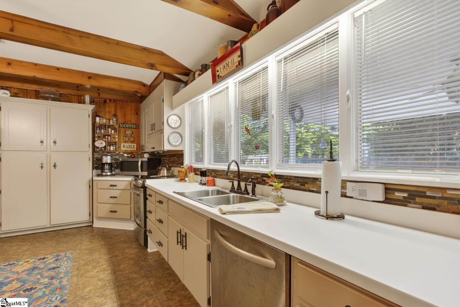 323 Workman Avenue Woodruff, SC 29388