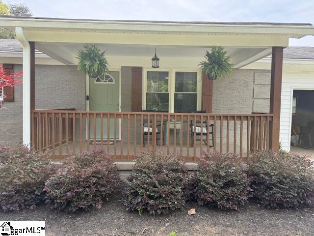 606 E Darby Road Taylors, SC 29687