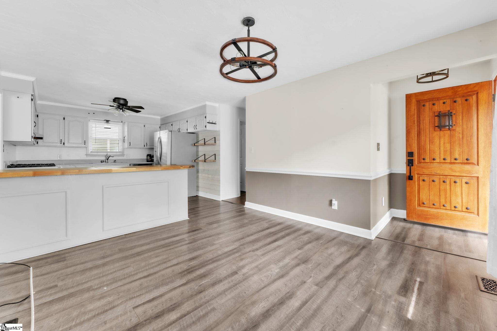 4921 S Pine Street Spartanburg, SC 29302
