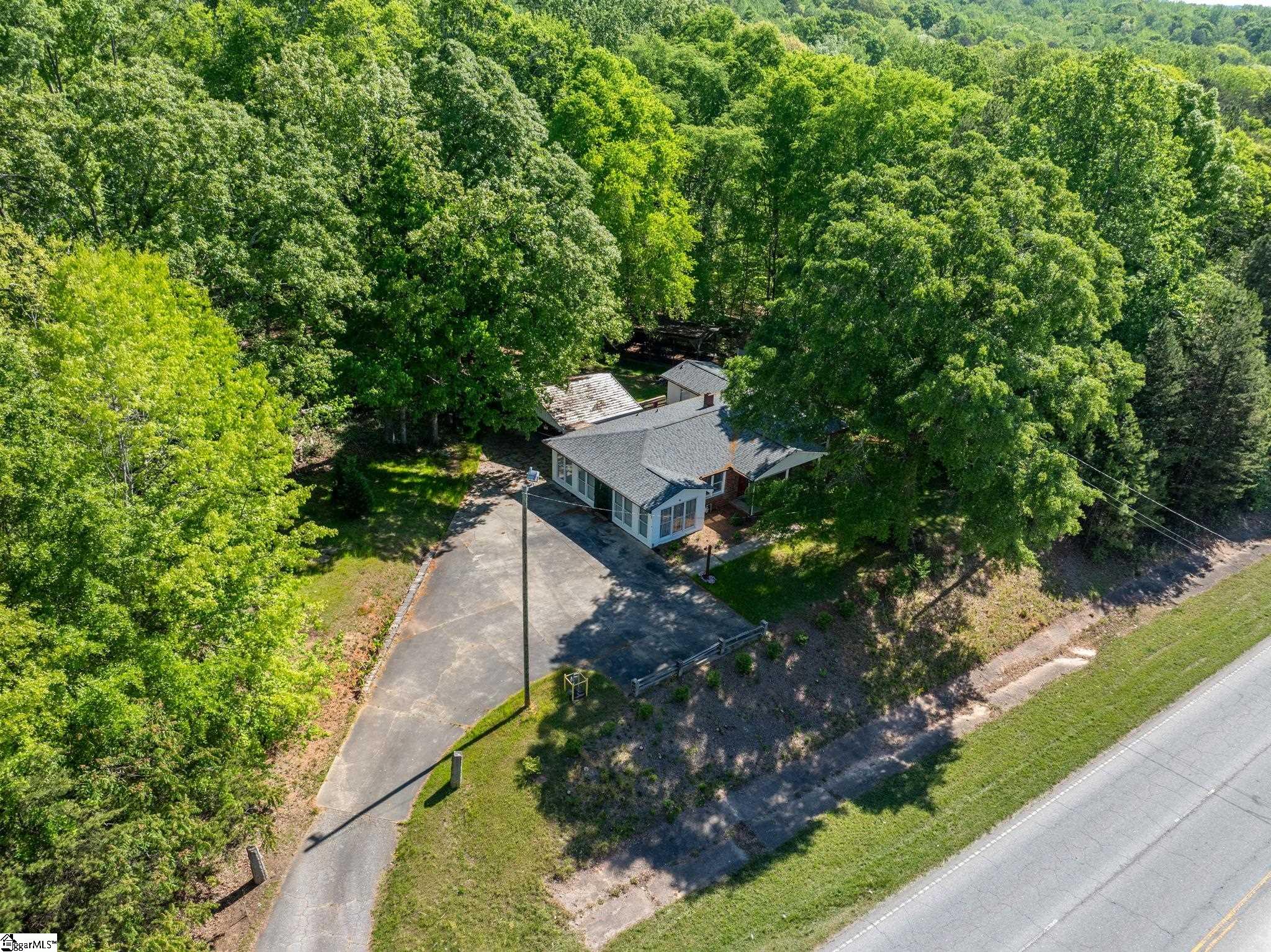 4921 S Pine Street Spartanburg, SC 29302