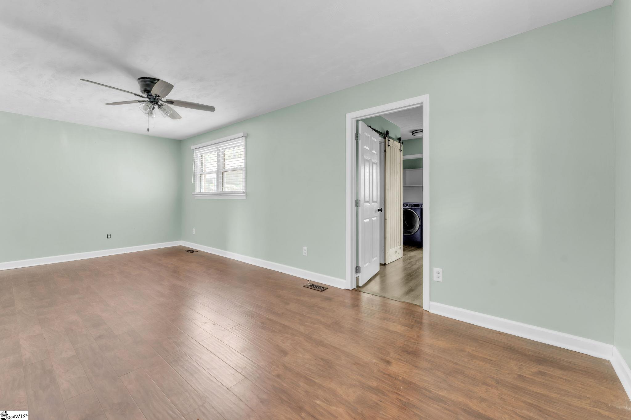 4921 S Pine Street Spartanburg, SC 29302