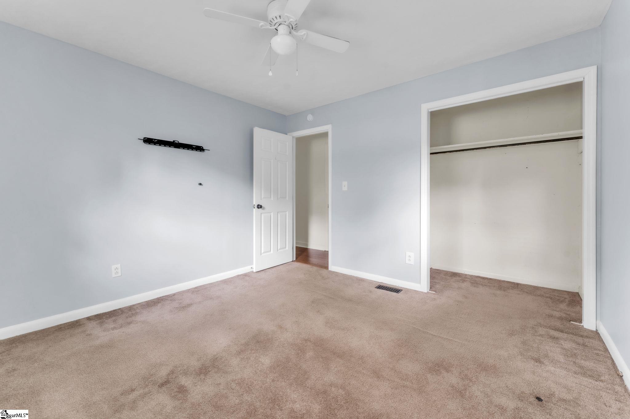 4921 S Pine Street Spartanburg, SC 29302