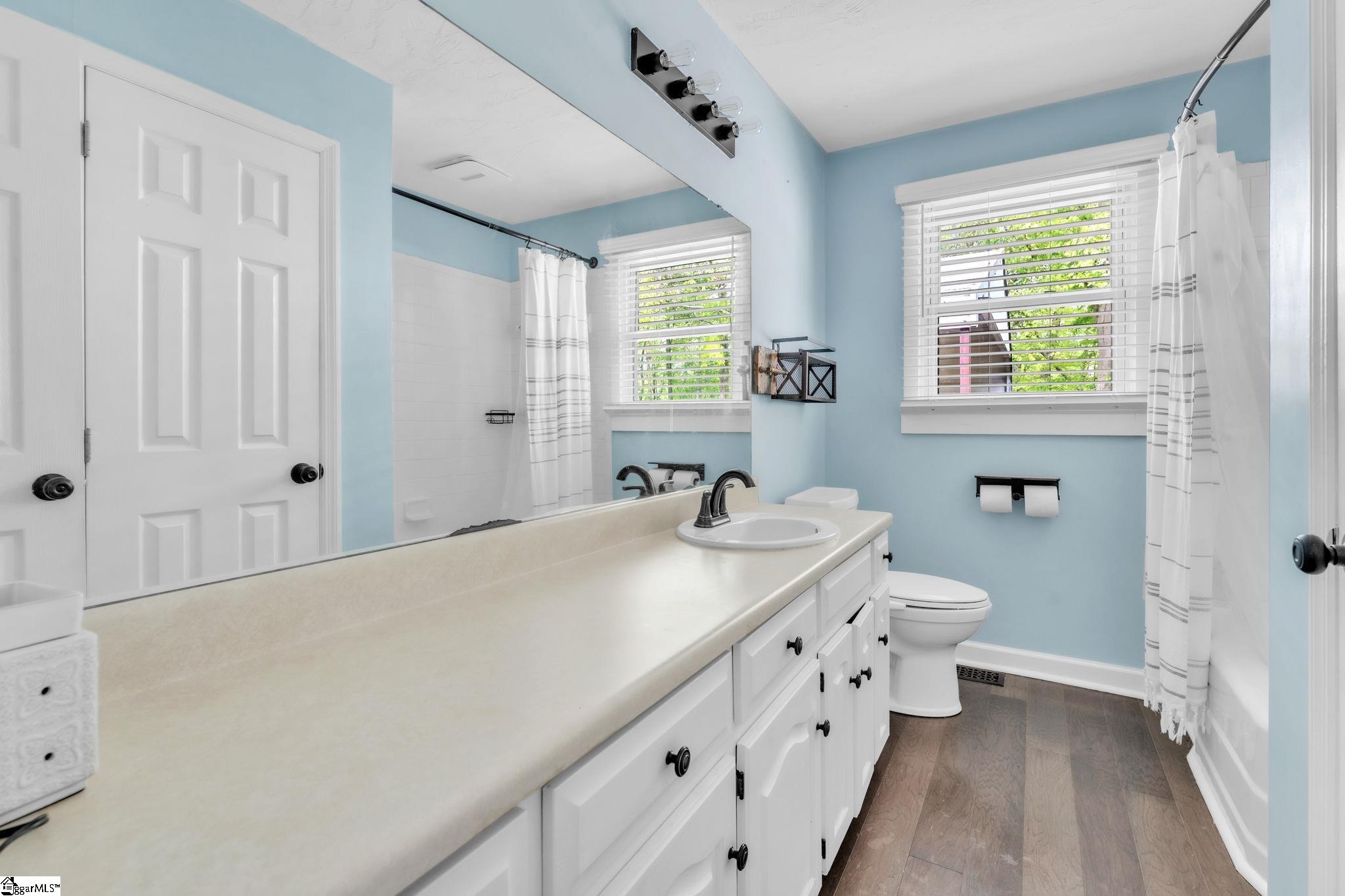 4921 S Pine Street Spartanburg, SC 29302