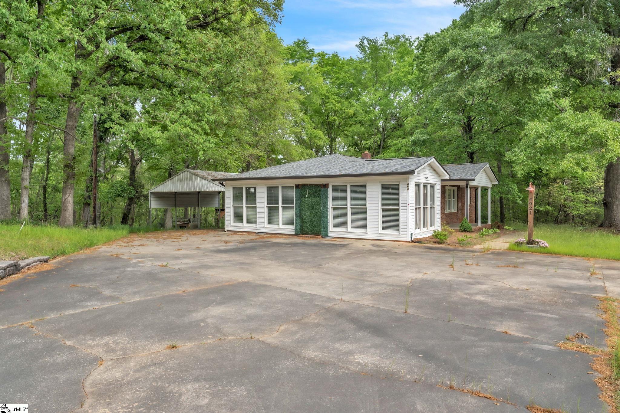 4921 S Pine Street Spartanburg, SC 29302
