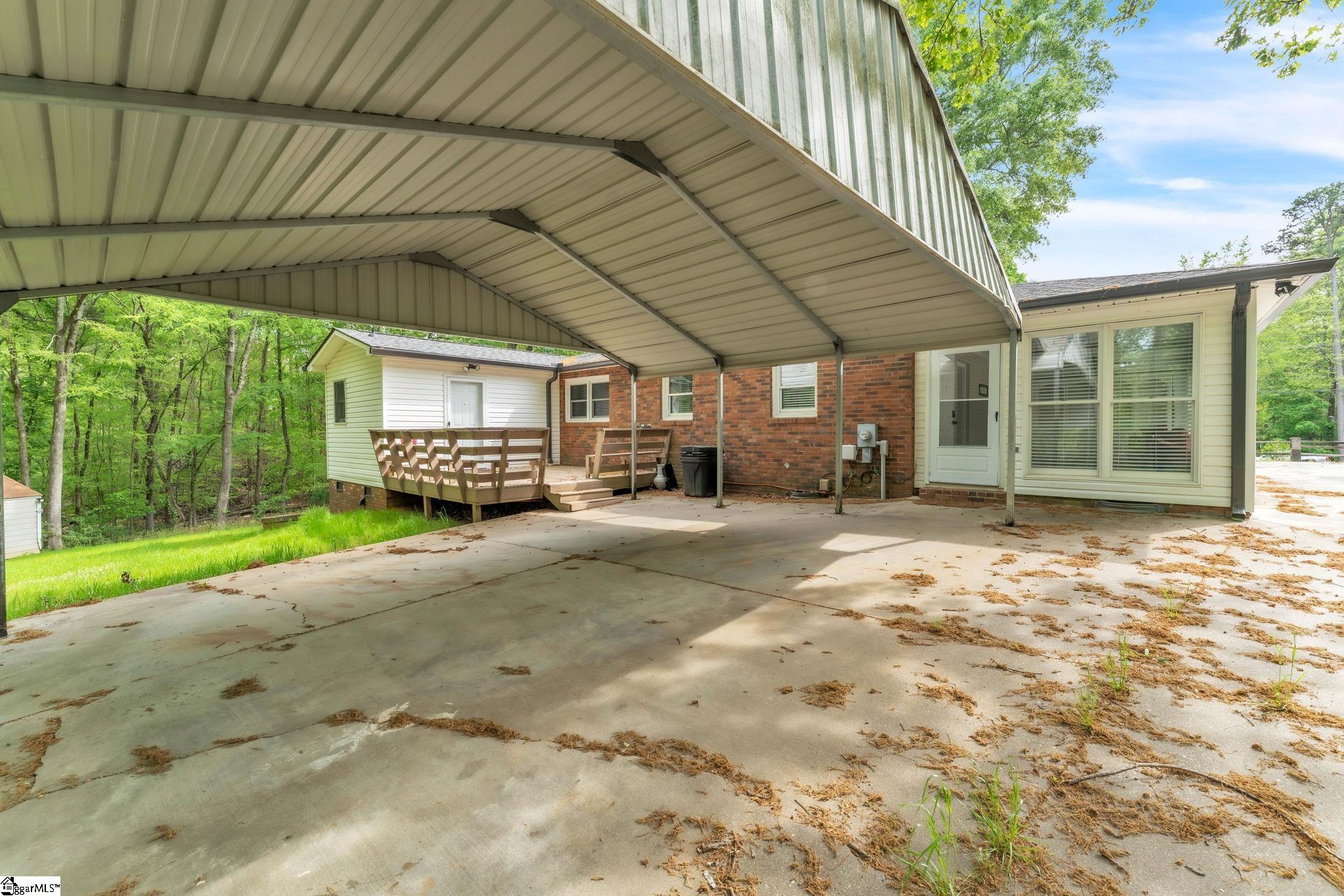 4921 S Pine Street Spartanburg, SC 29302