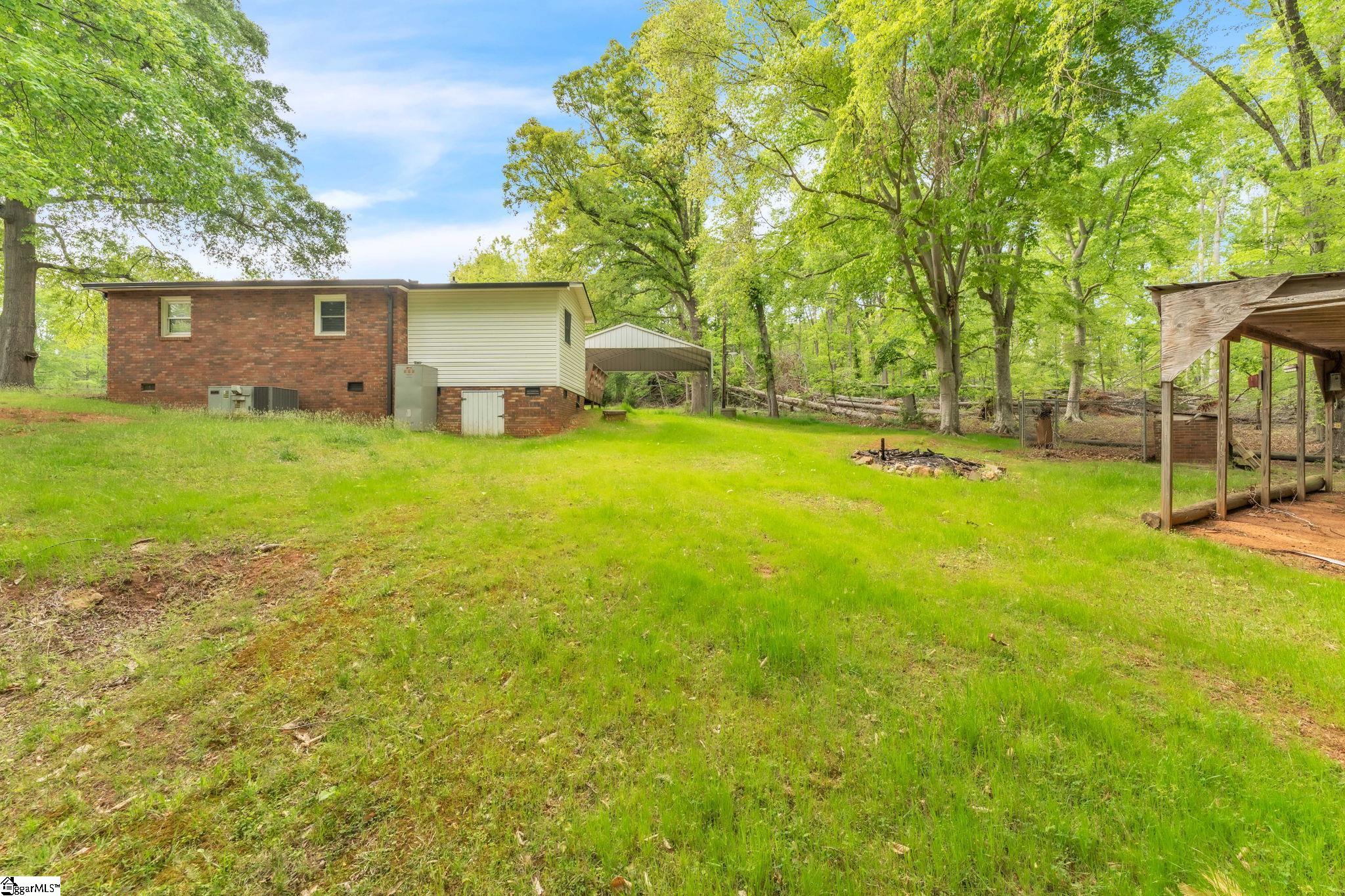 4921 S Pine Street Spartanburg, SC 29302