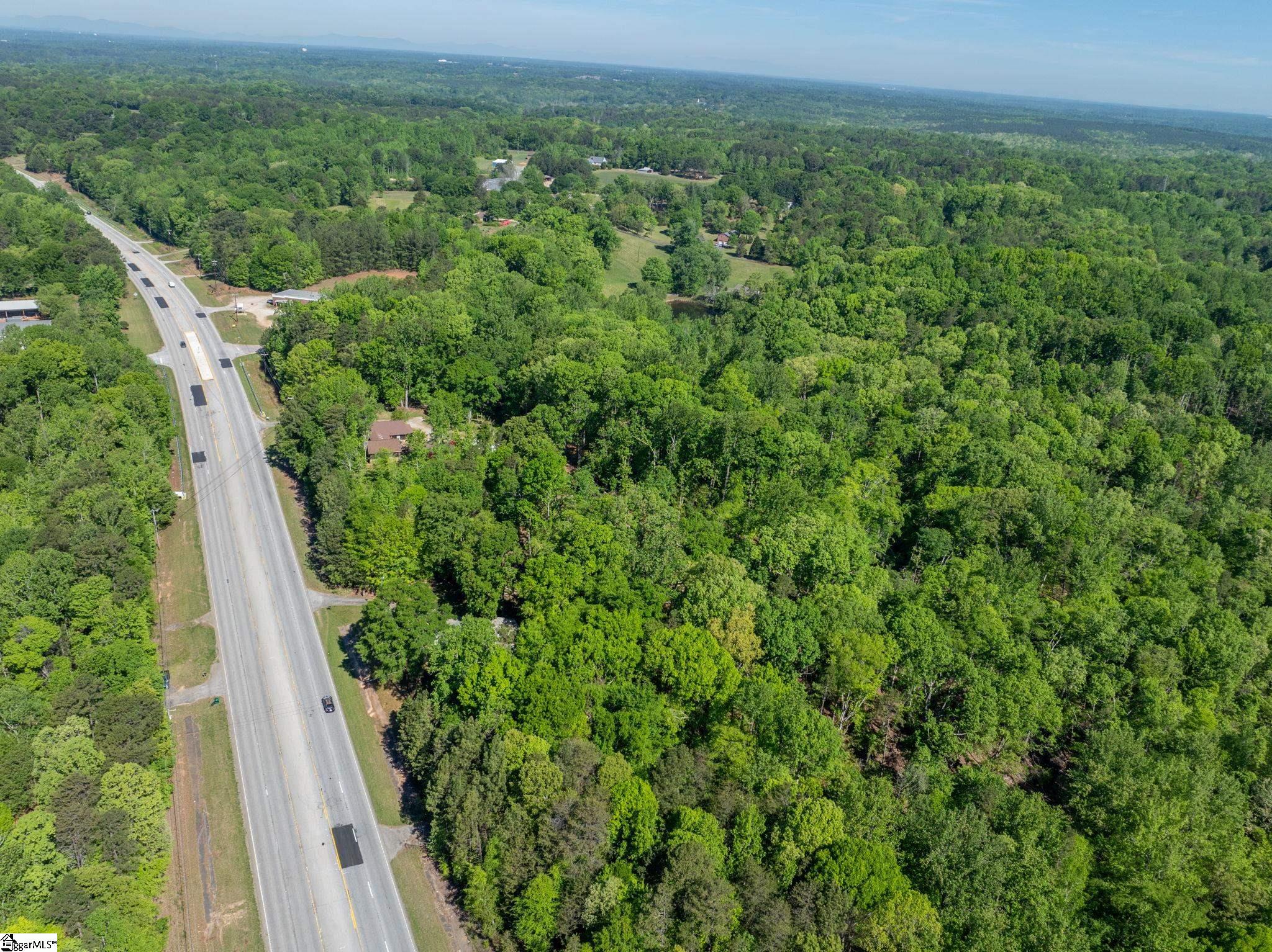 4921 S Pine Street Spartanburg, SC 29302