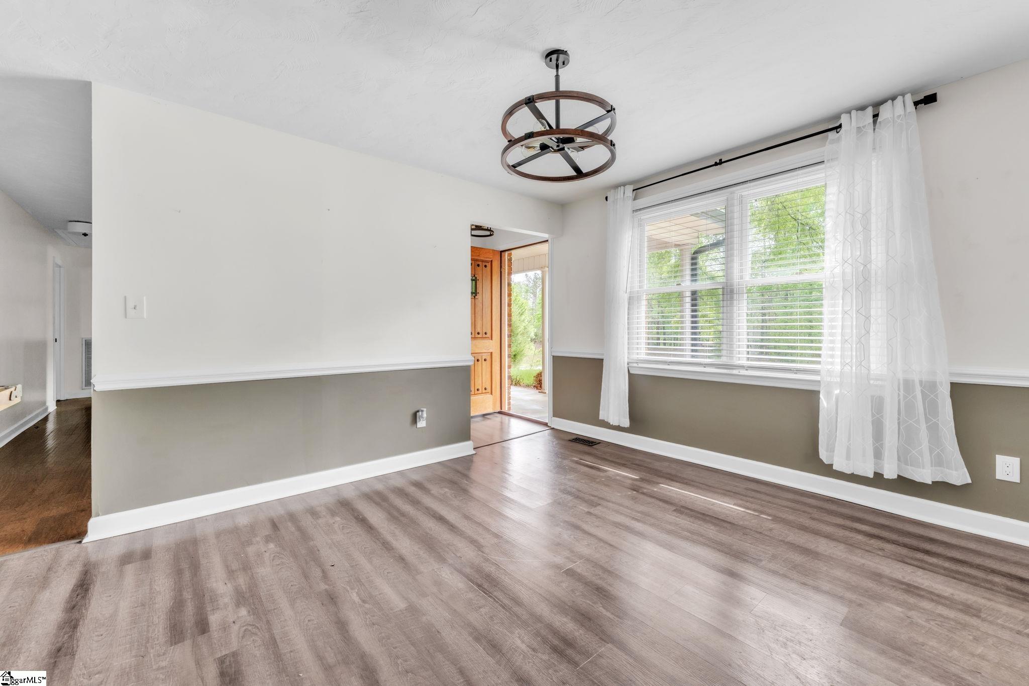 4921 S Pine Street Spartanburg, SC 29302