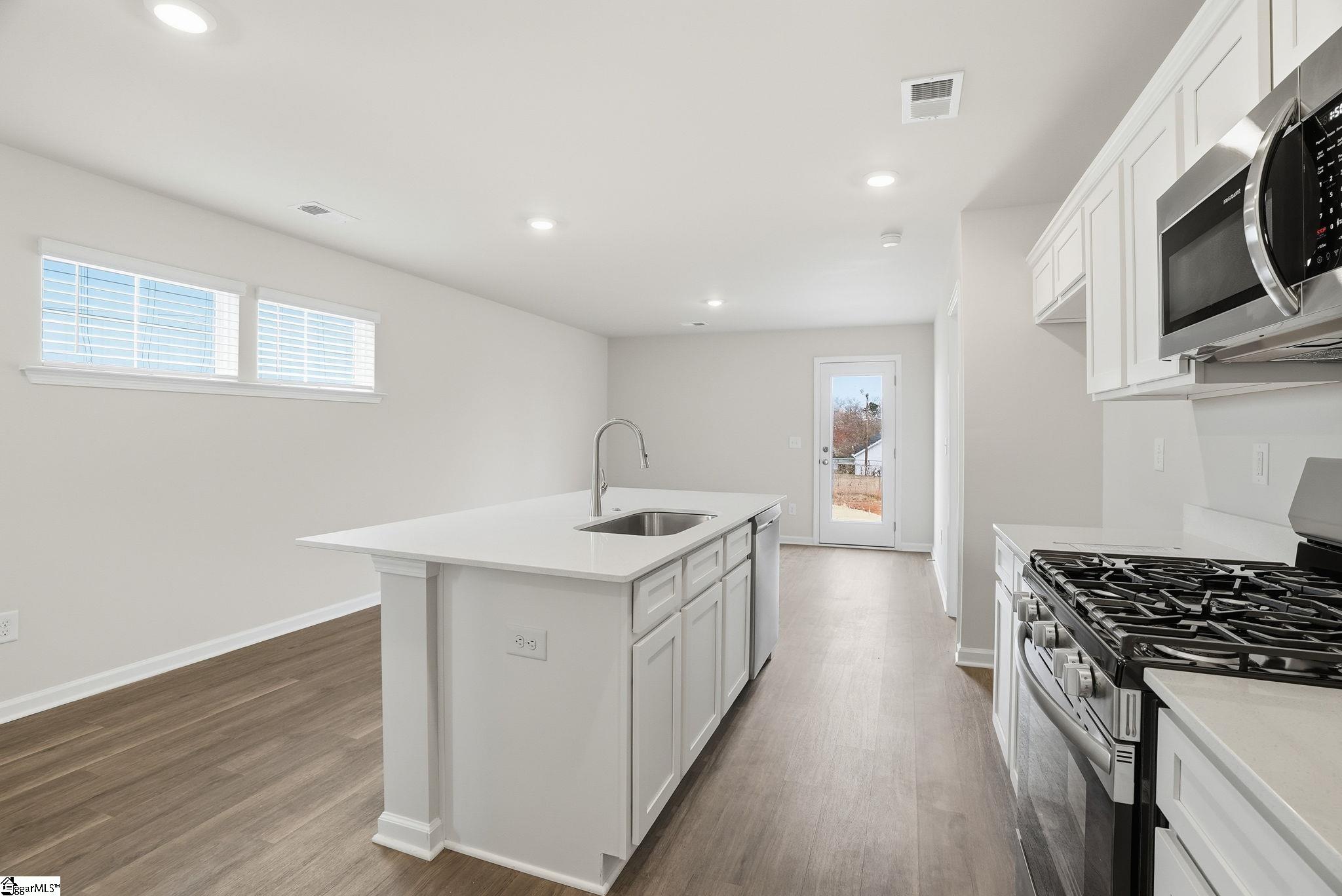 25 New Dunham Bridge Road Greenville, SC 29611