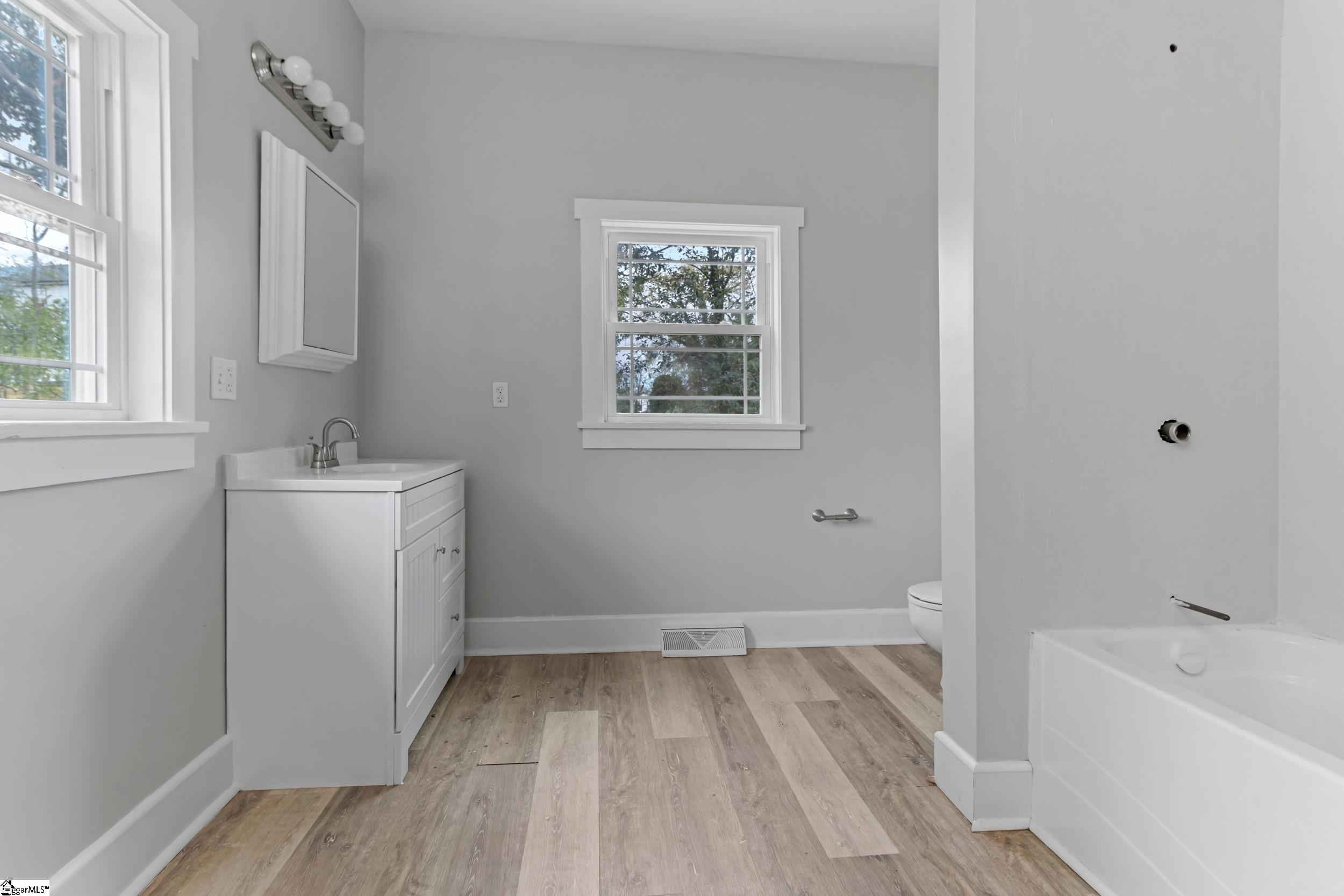 211 Minus Street Greenville, SC 29601