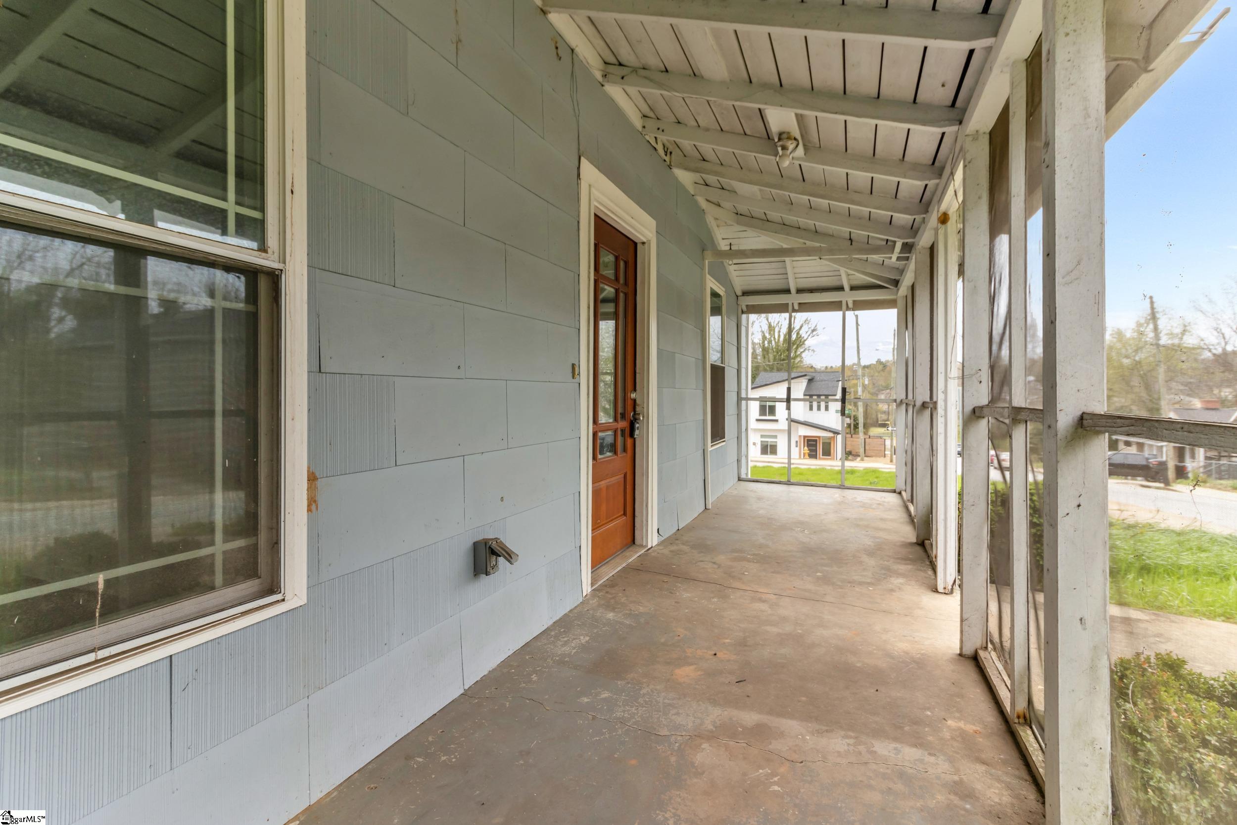 211 Minus Street Greenville, SC 29601