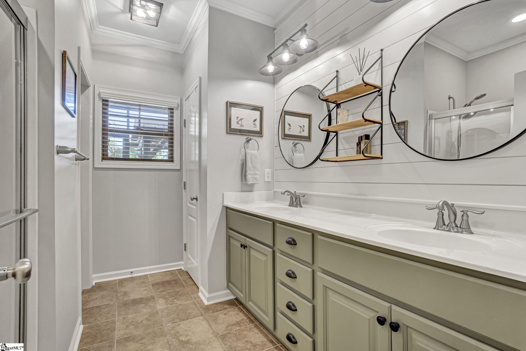 819 Asheton Commons Lane Simpsonville, SC 29681