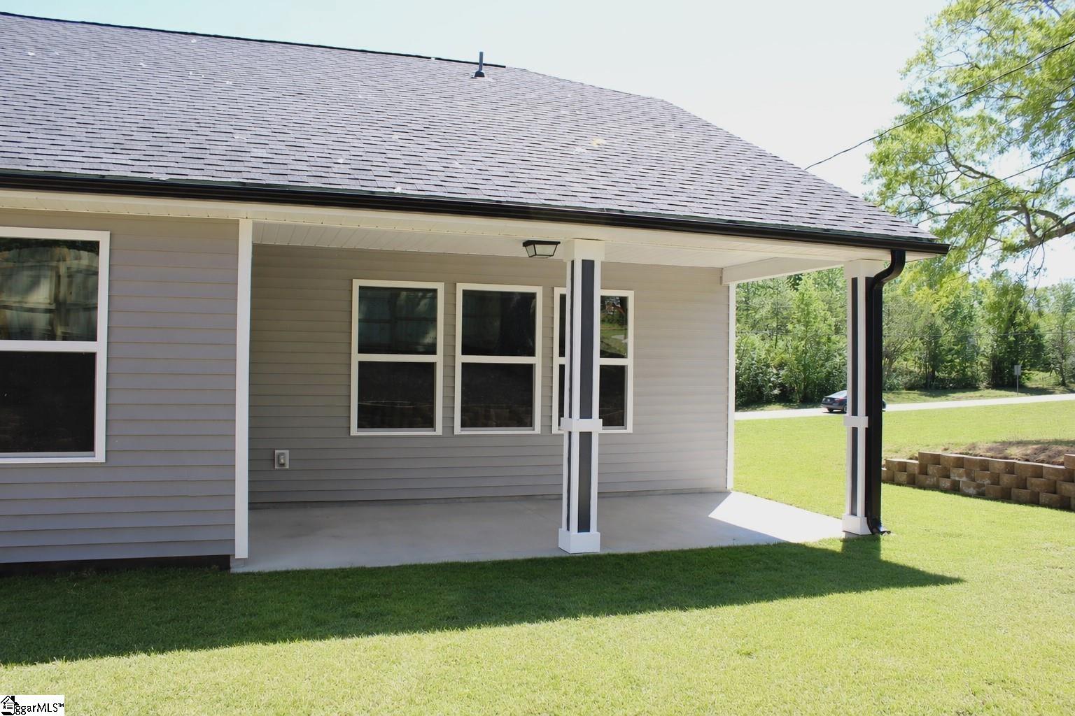 366 W Church Avenue Cowpens, SC 29330