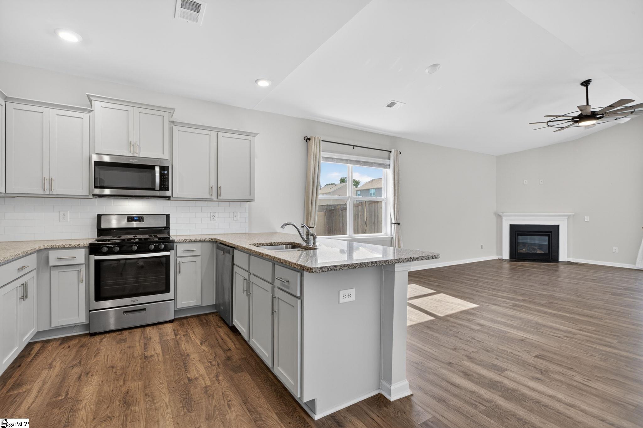 1095 Longstone Way Spartanburg, SC 29306-7101