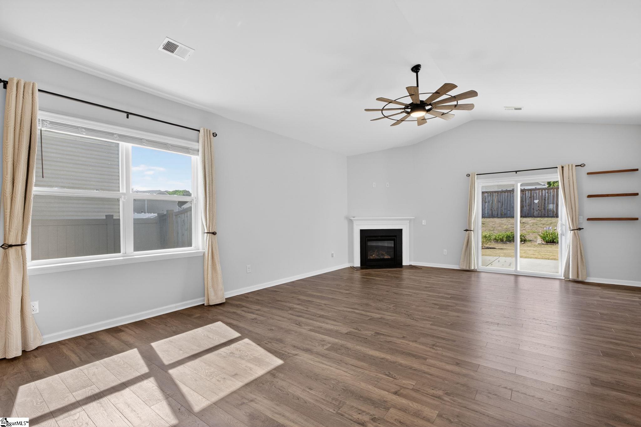 1095 Longstone Way Spartanburg, SC 29306-7101