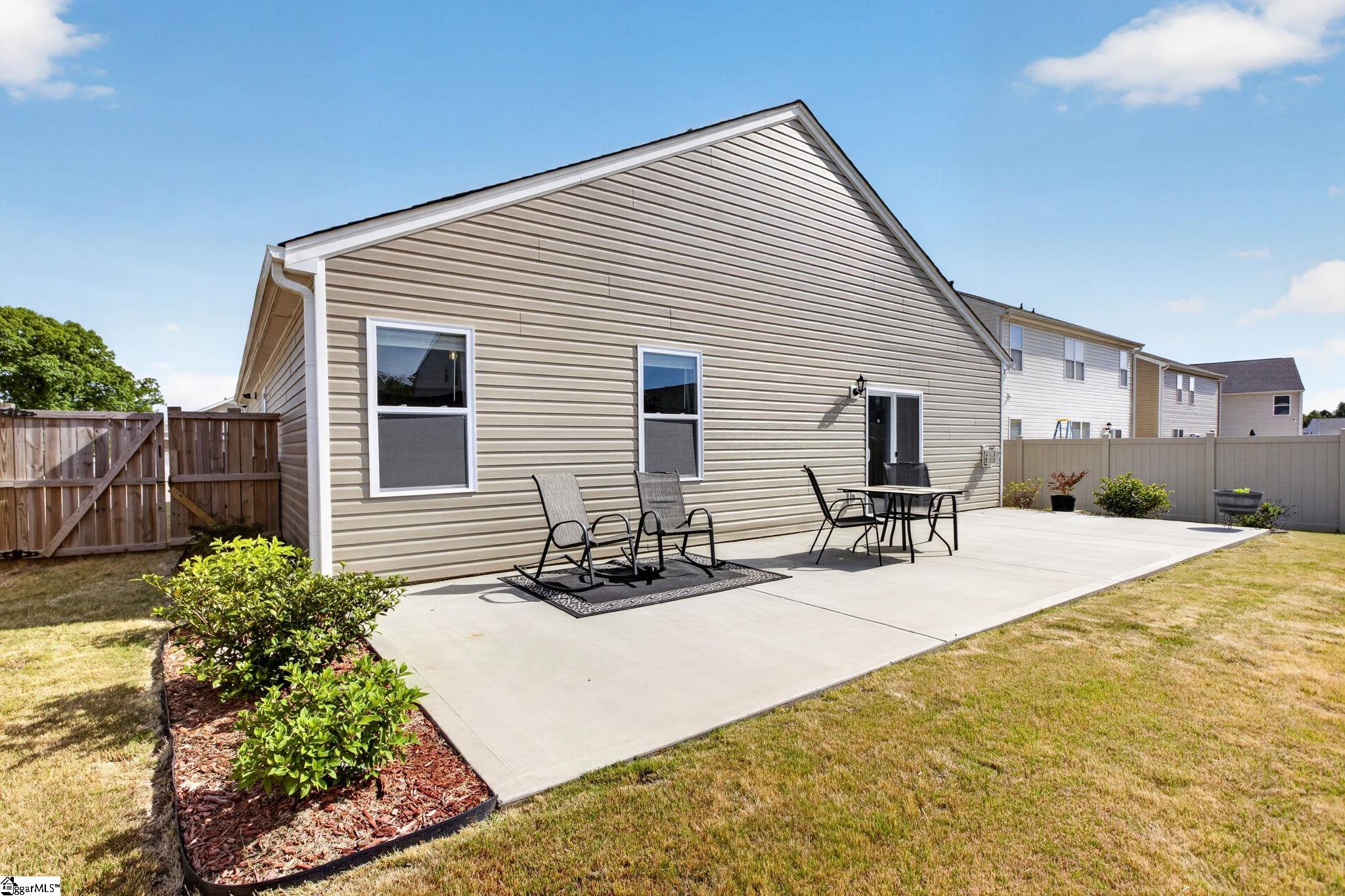 1095 Longstone Way Spartanburg, SC 29306-7101