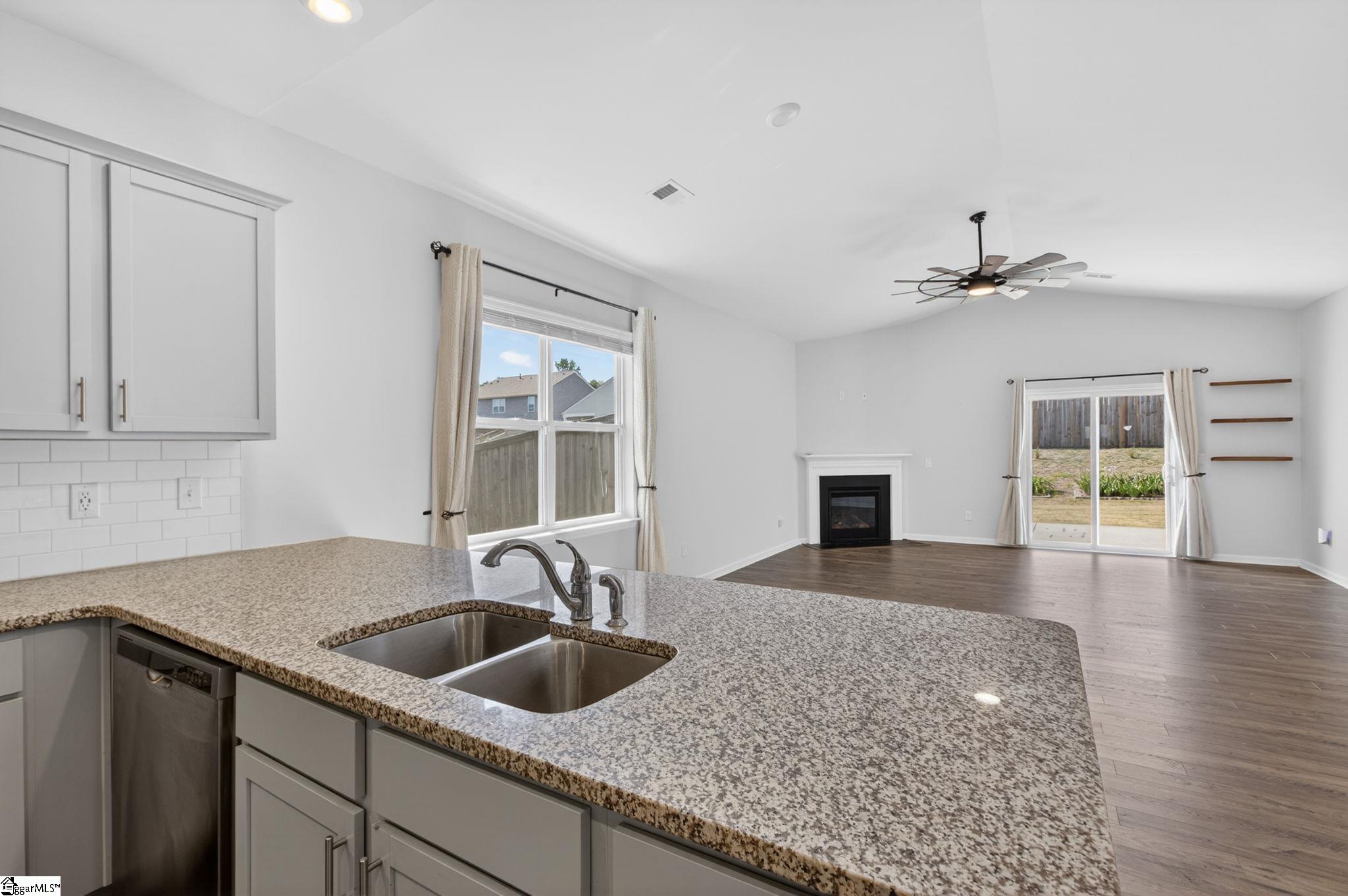 1095 Longstone Way Spartanburg, SC 29306-7101