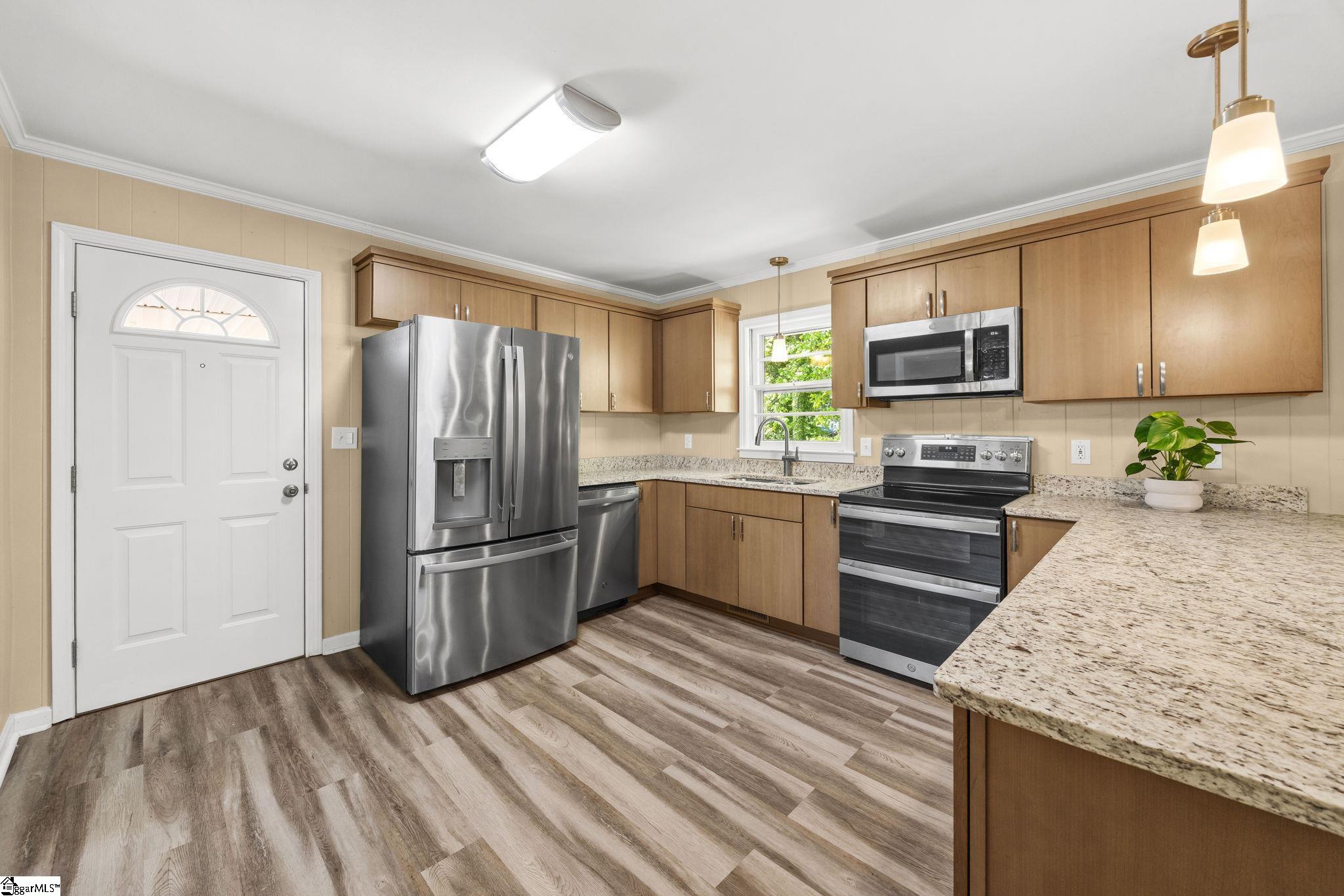 11 Fontana Drive Greenville, SC 29609