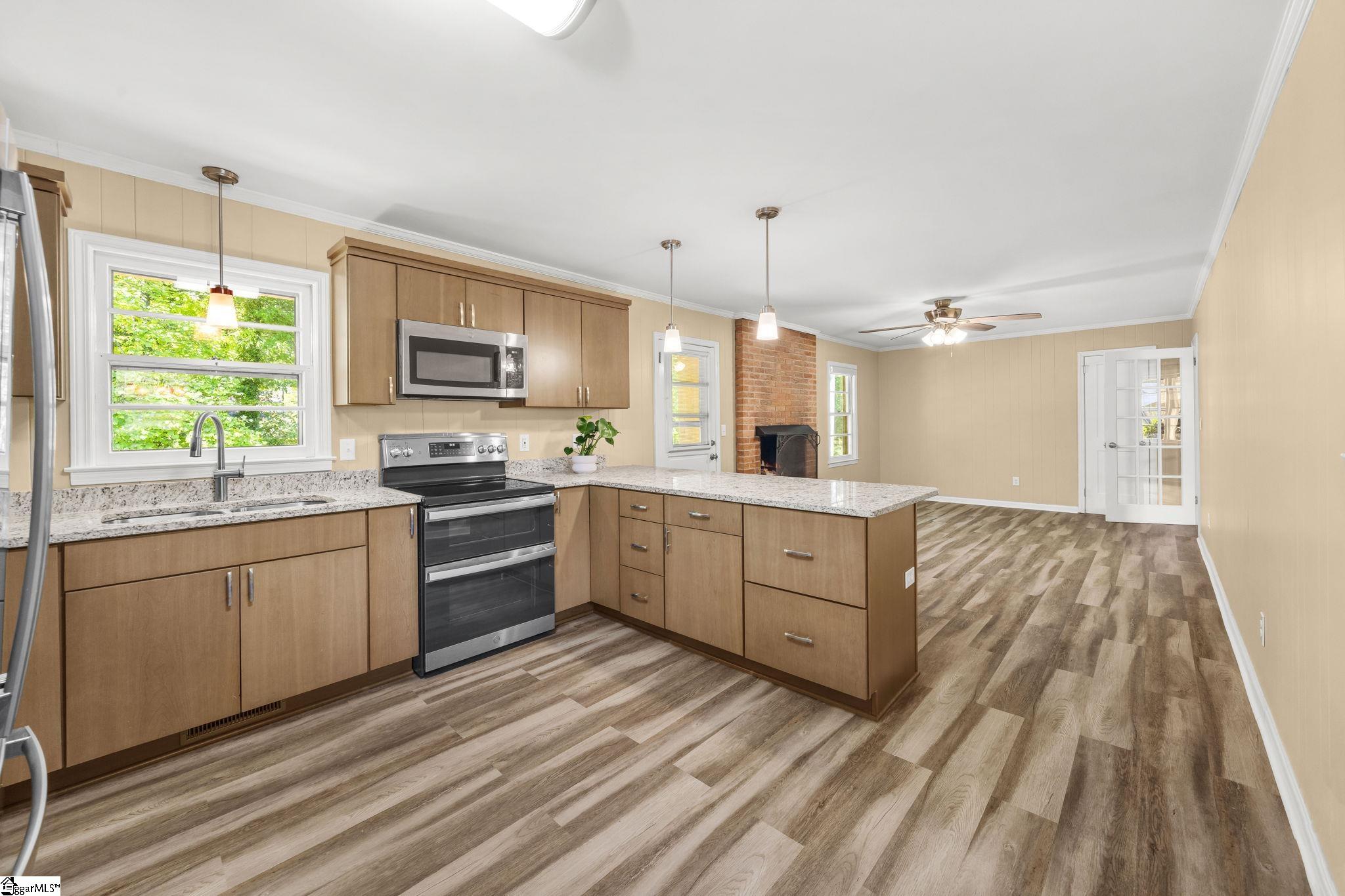 11 Fontana Drive Greenville, SC 29609