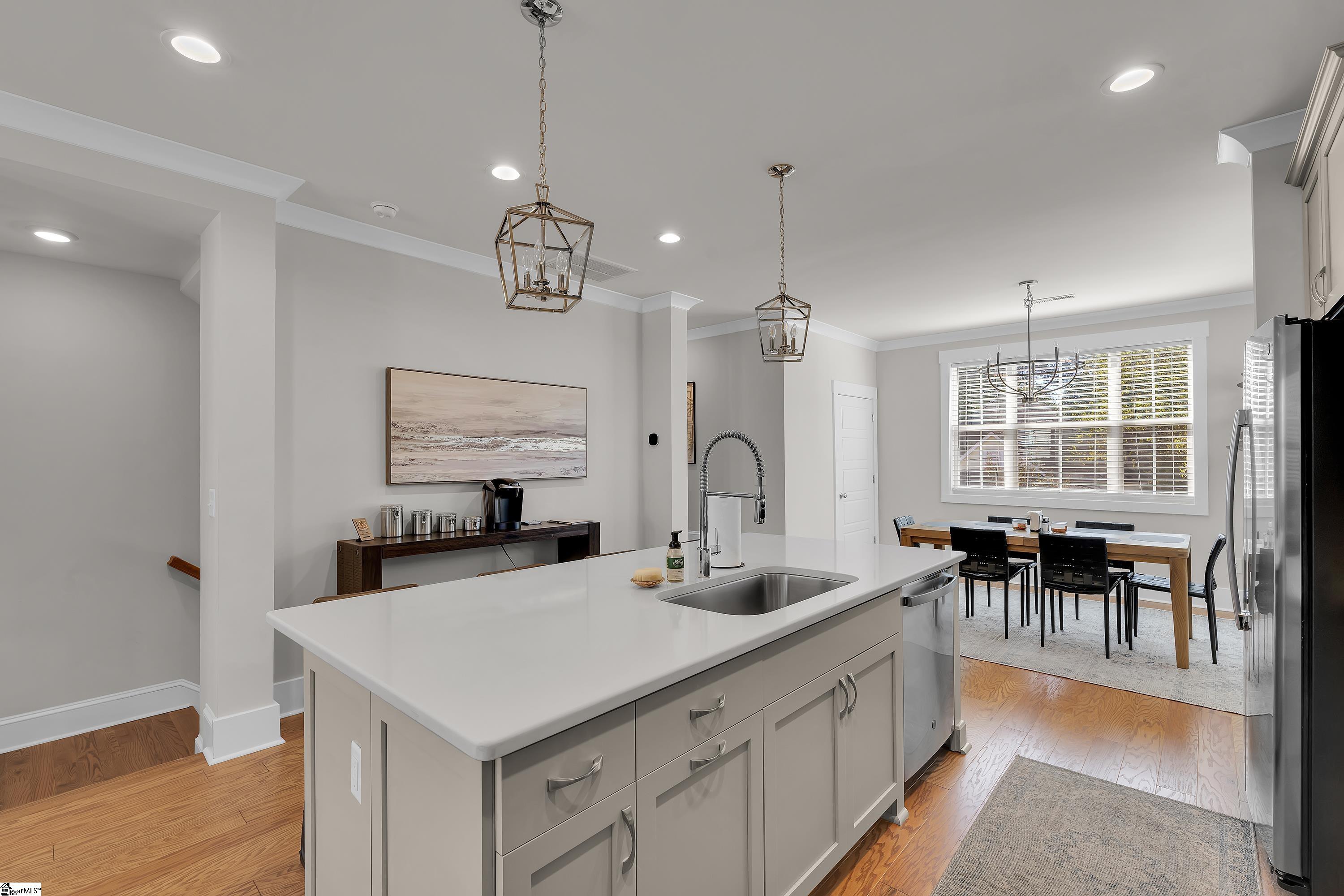 11 Keat Avenue Greenville, SC 29601