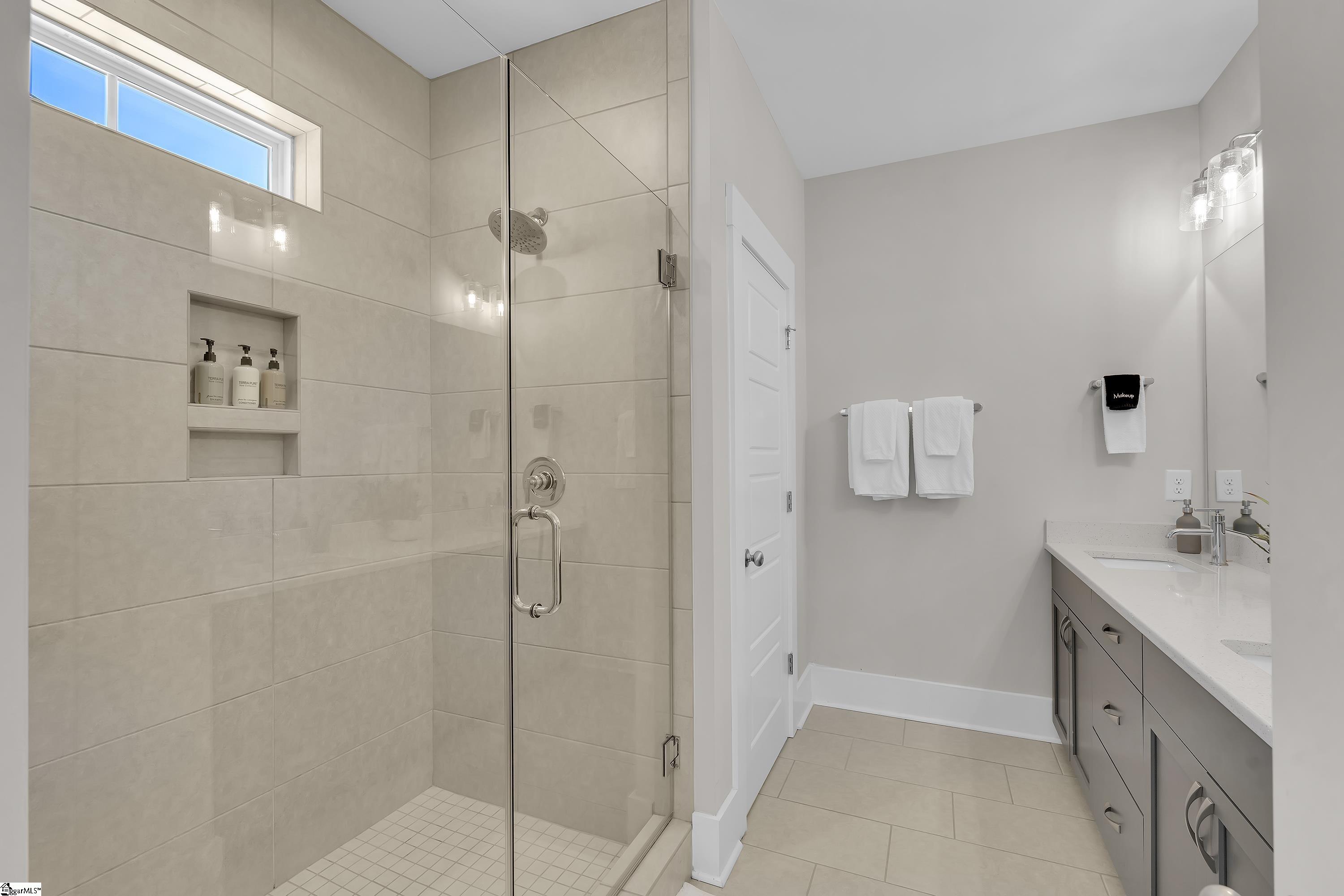 11 Keat Avenue Greenville, SC 29601
