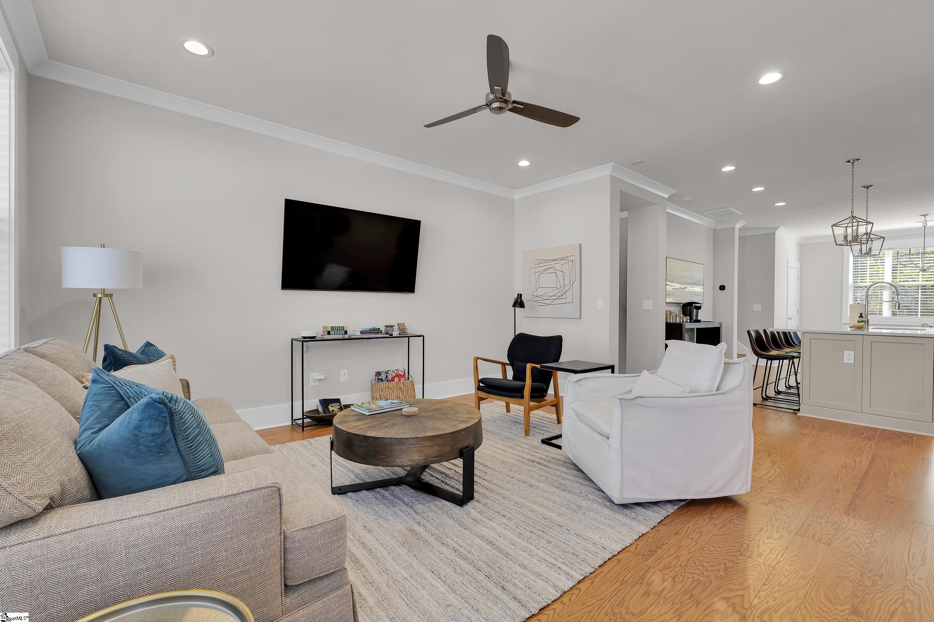 11 Keat Avenue Greenville, SC 29601