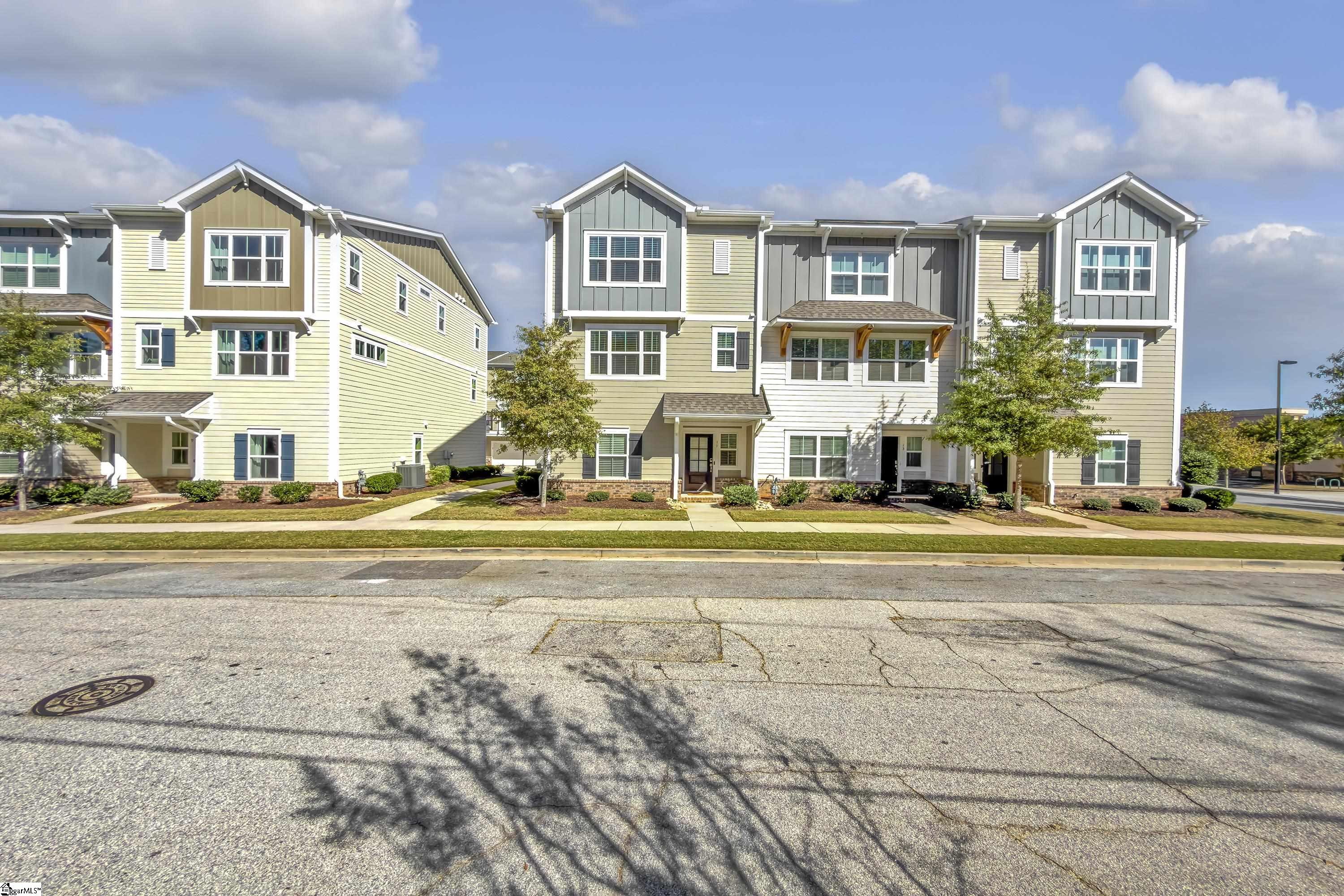 11 Keat Avenue Greenville, SC 29601