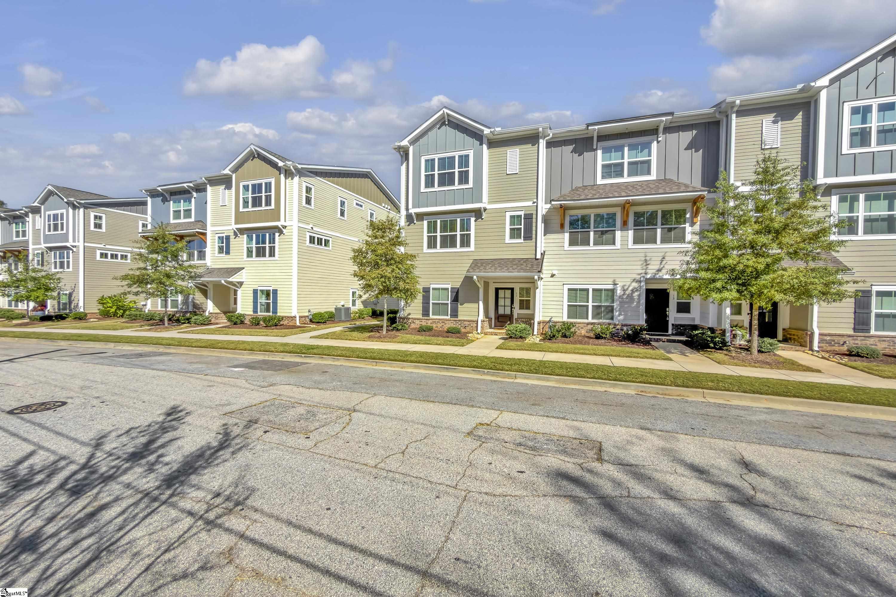 11 Keat Avenue Greenville, SC 29601