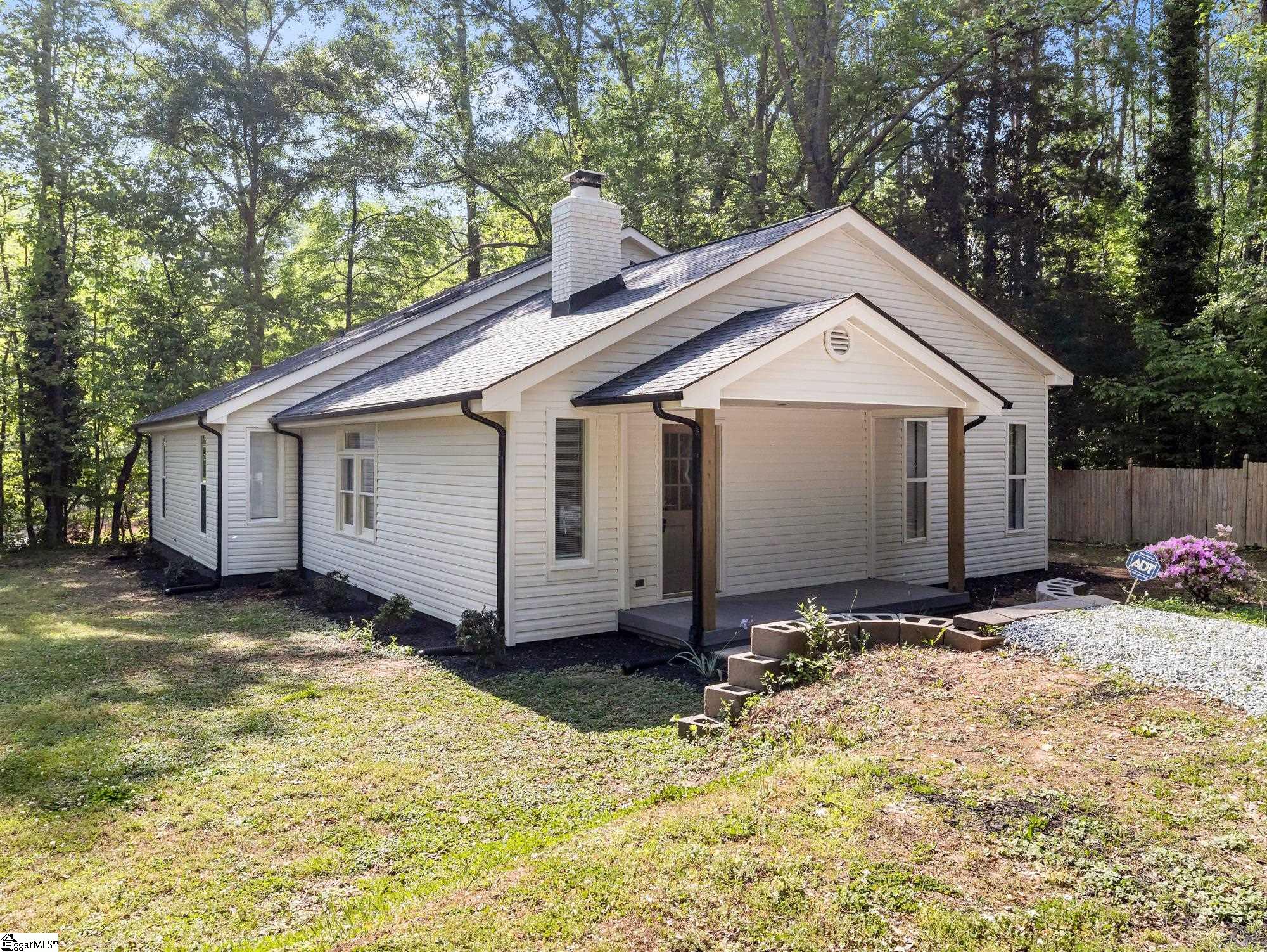 21298 E Highway Laurens, SC 29360