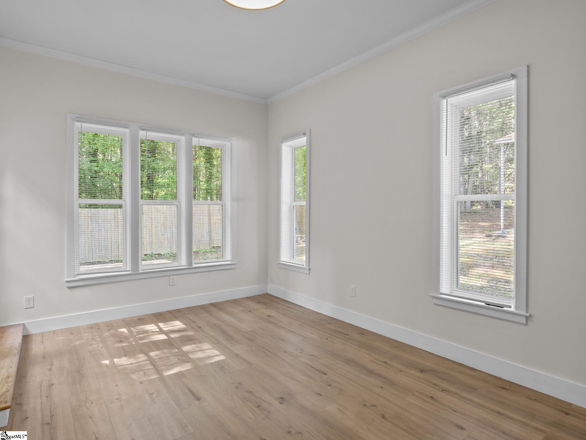 21298 E Highway Laurens, SC 29360