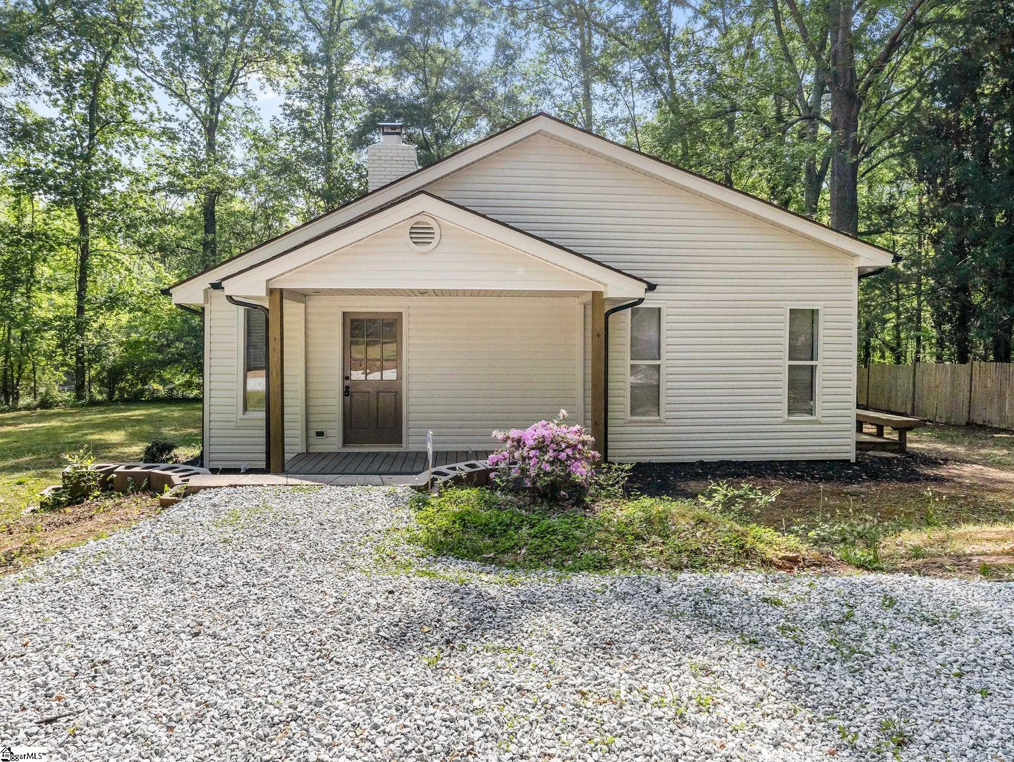21298 E Highway Laurens, SC 29360