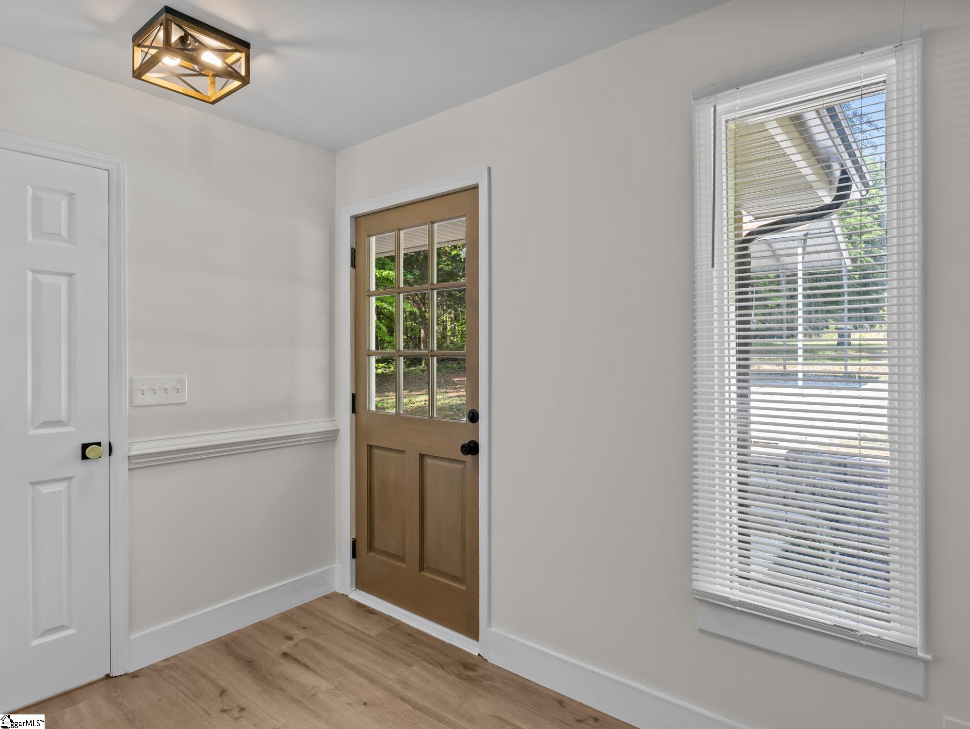 21298 E Highway Laurens, SC 29360