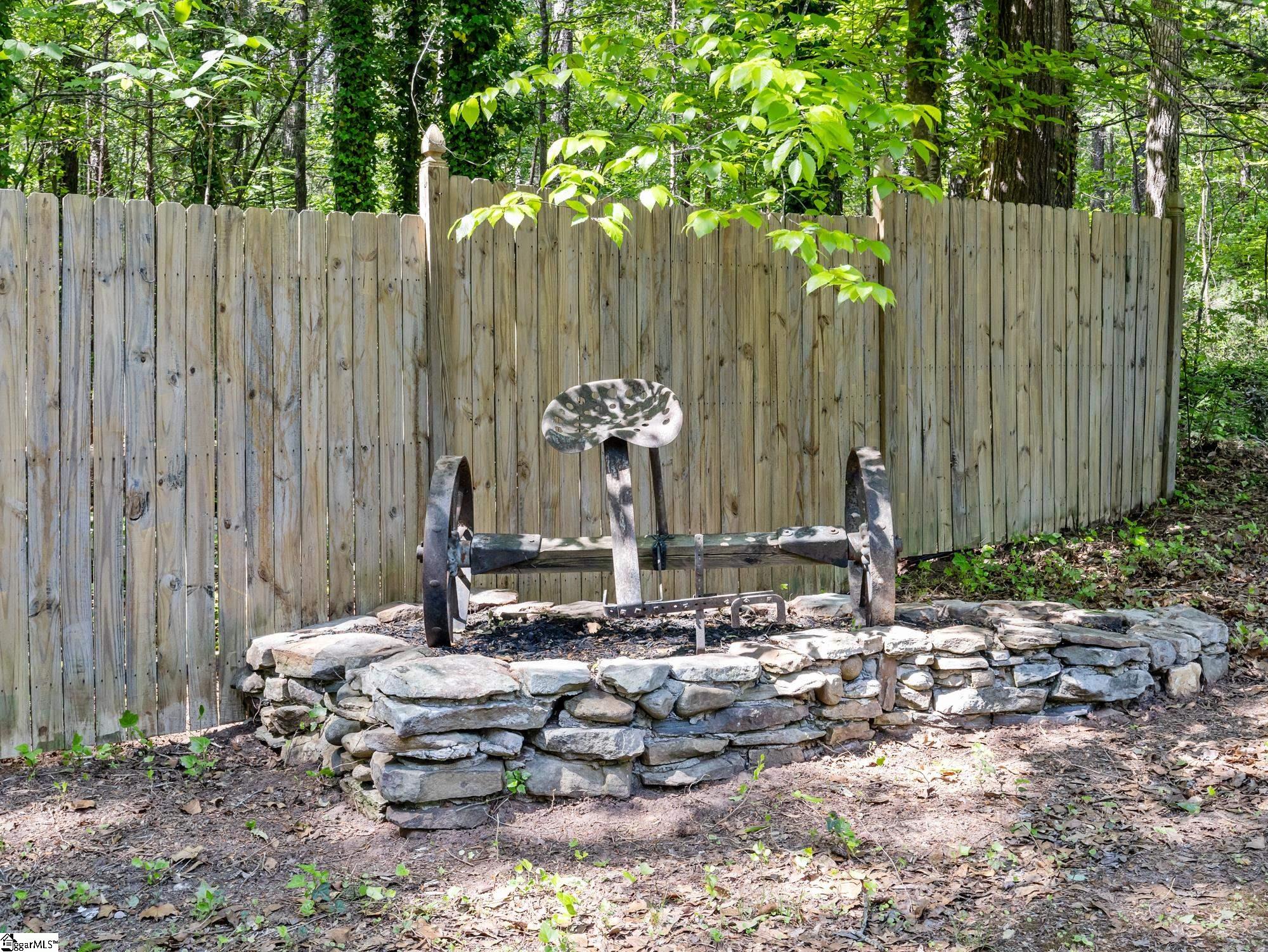 21298 E Highway Laurens, SC 29360
