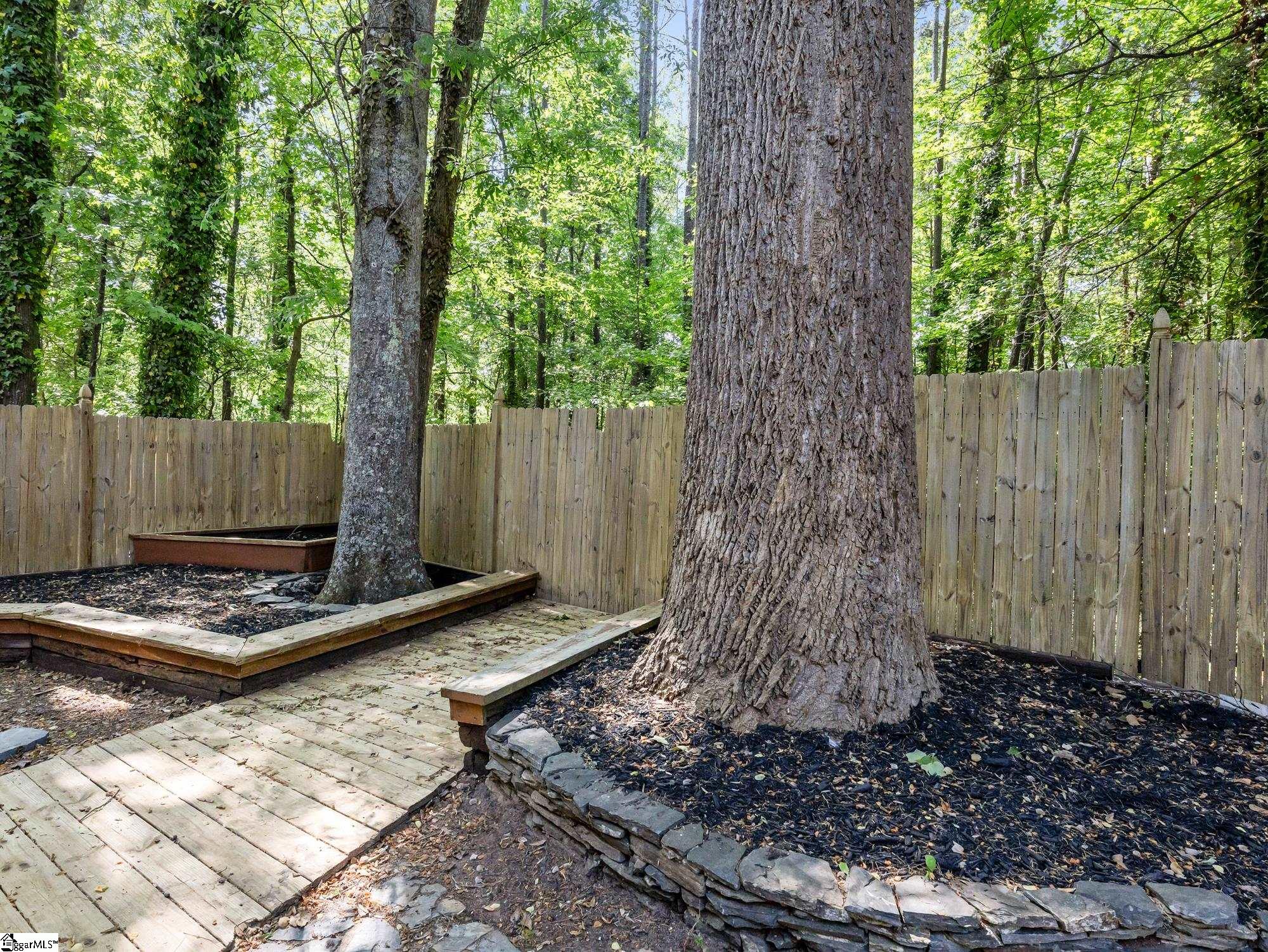 21298 E Highway Laurens, SC 29360