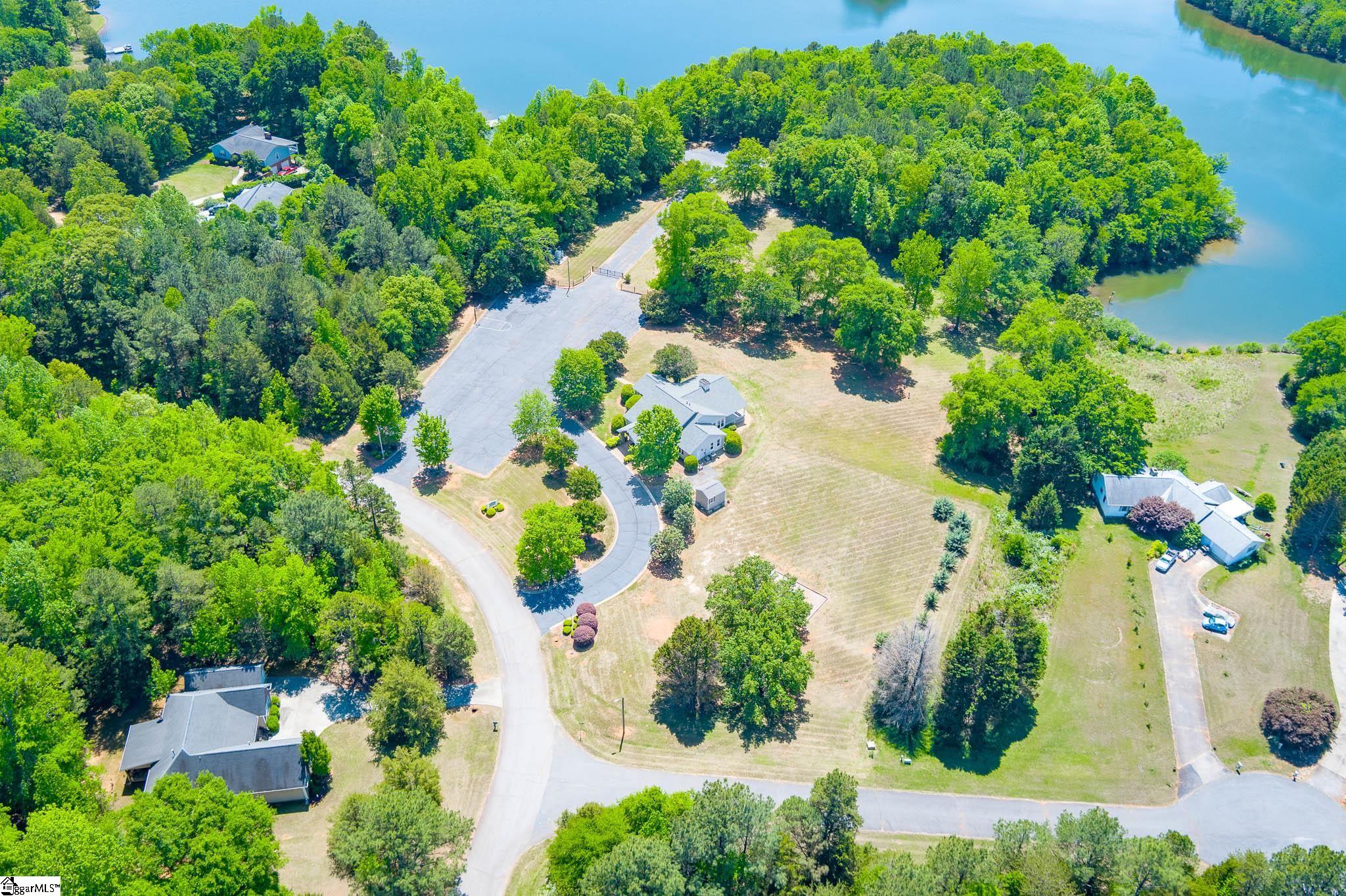 102 Indian Ridge Point Laurens, SC 29360