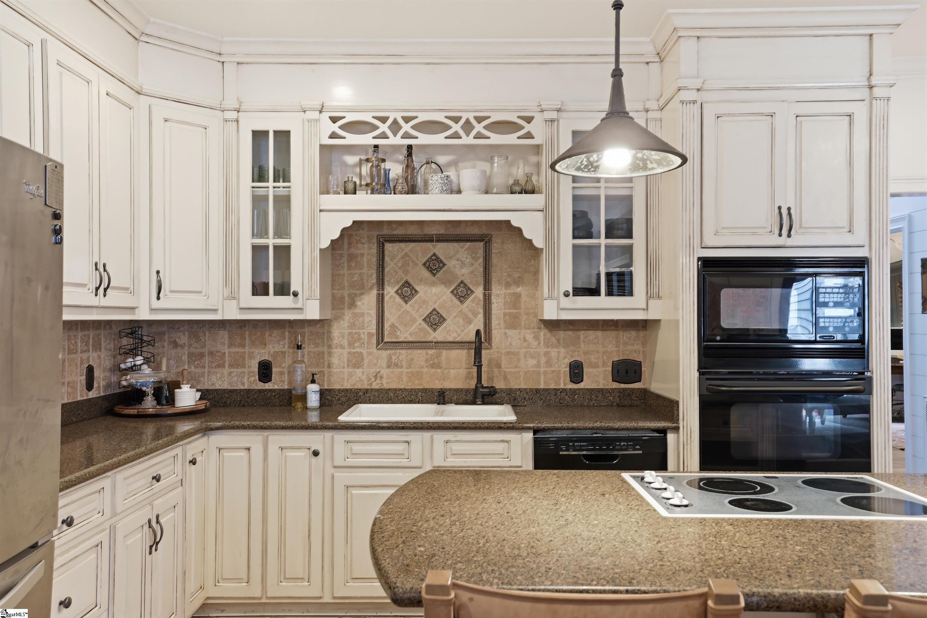 5 Paris Glen Way Greenville, SC 29609