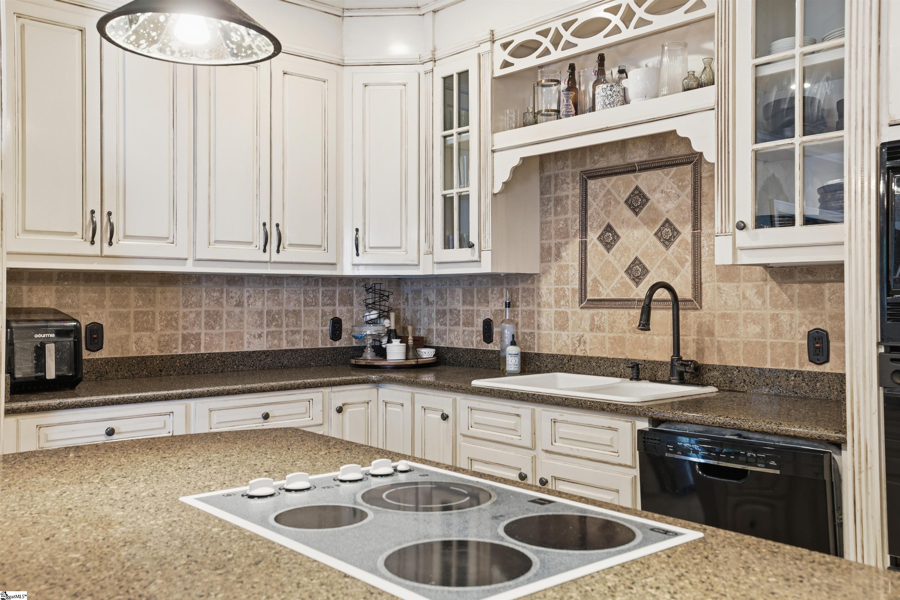 5 Paris Glen Way Greenville, SC 29609