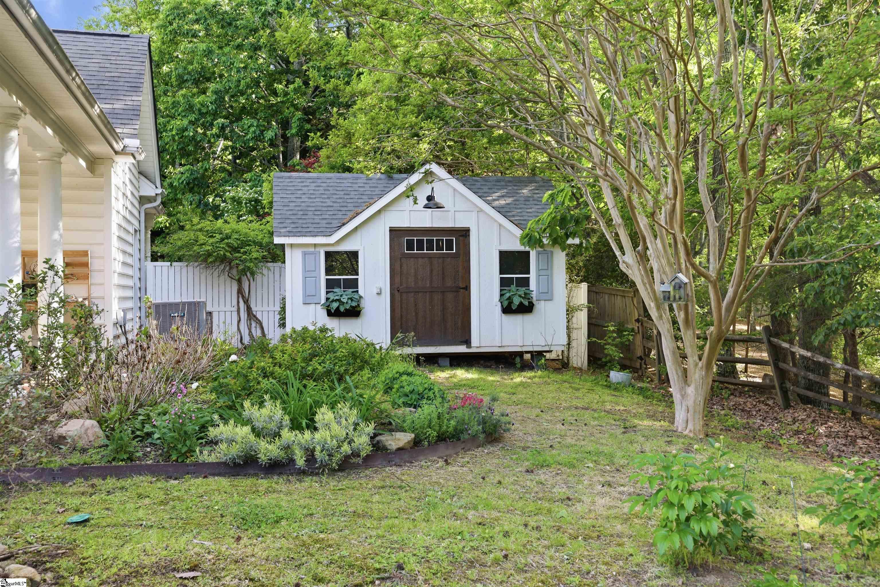 5 Paris Glen Way Greenville, SC 29609