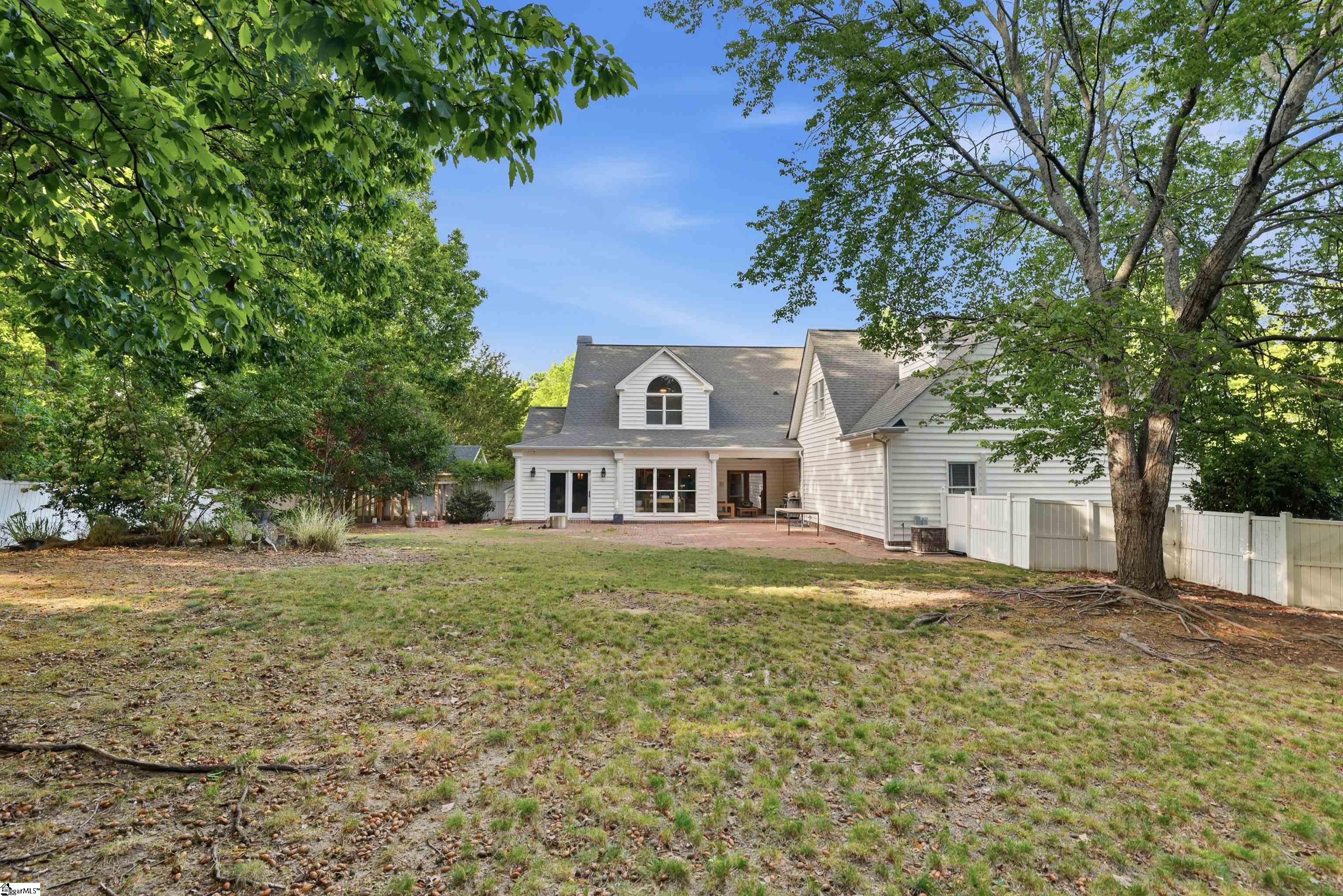 5 Paris Glen Way Greenville, SC 29609