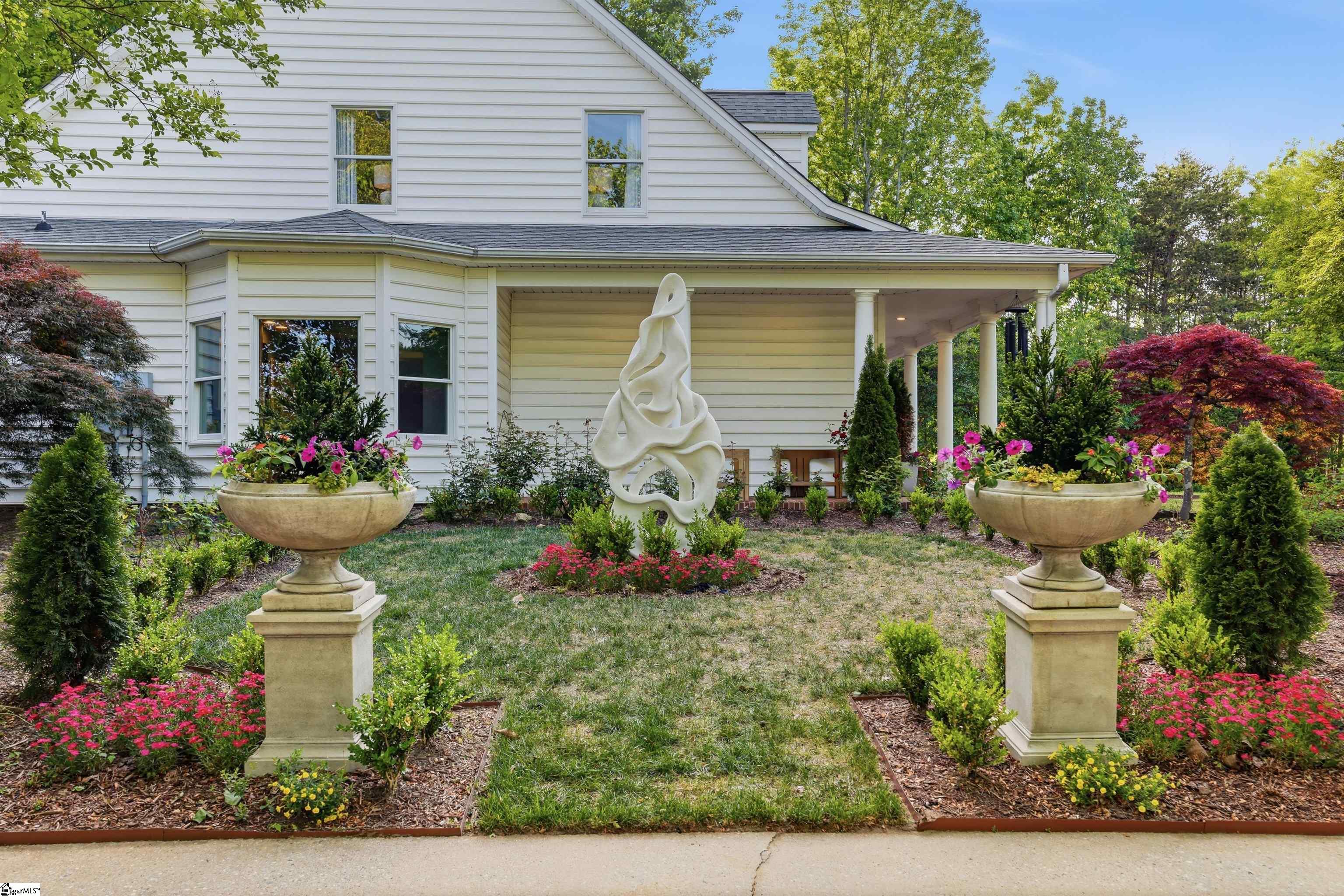5 Paris Glen Way Greenville, SC 29609