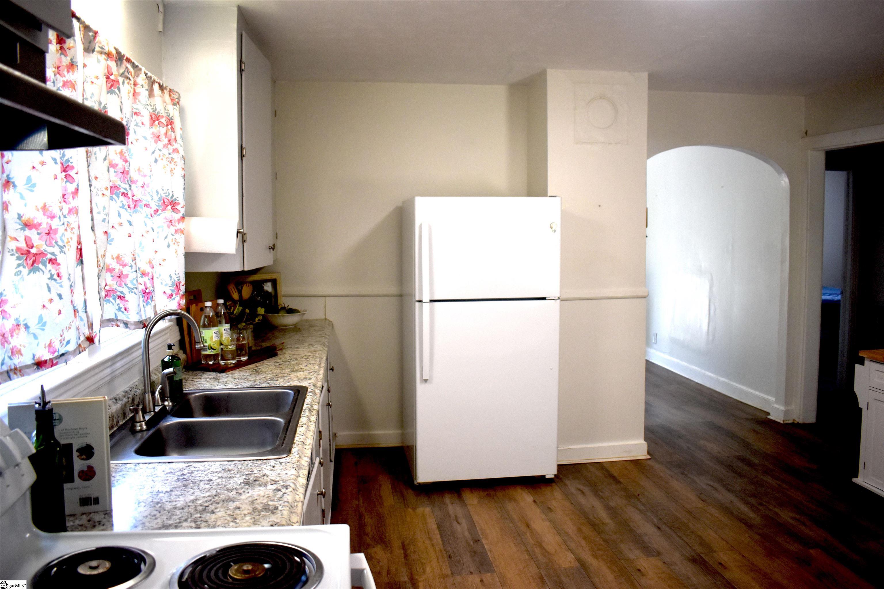 500 W 4th Avenue Easley, SC 29640