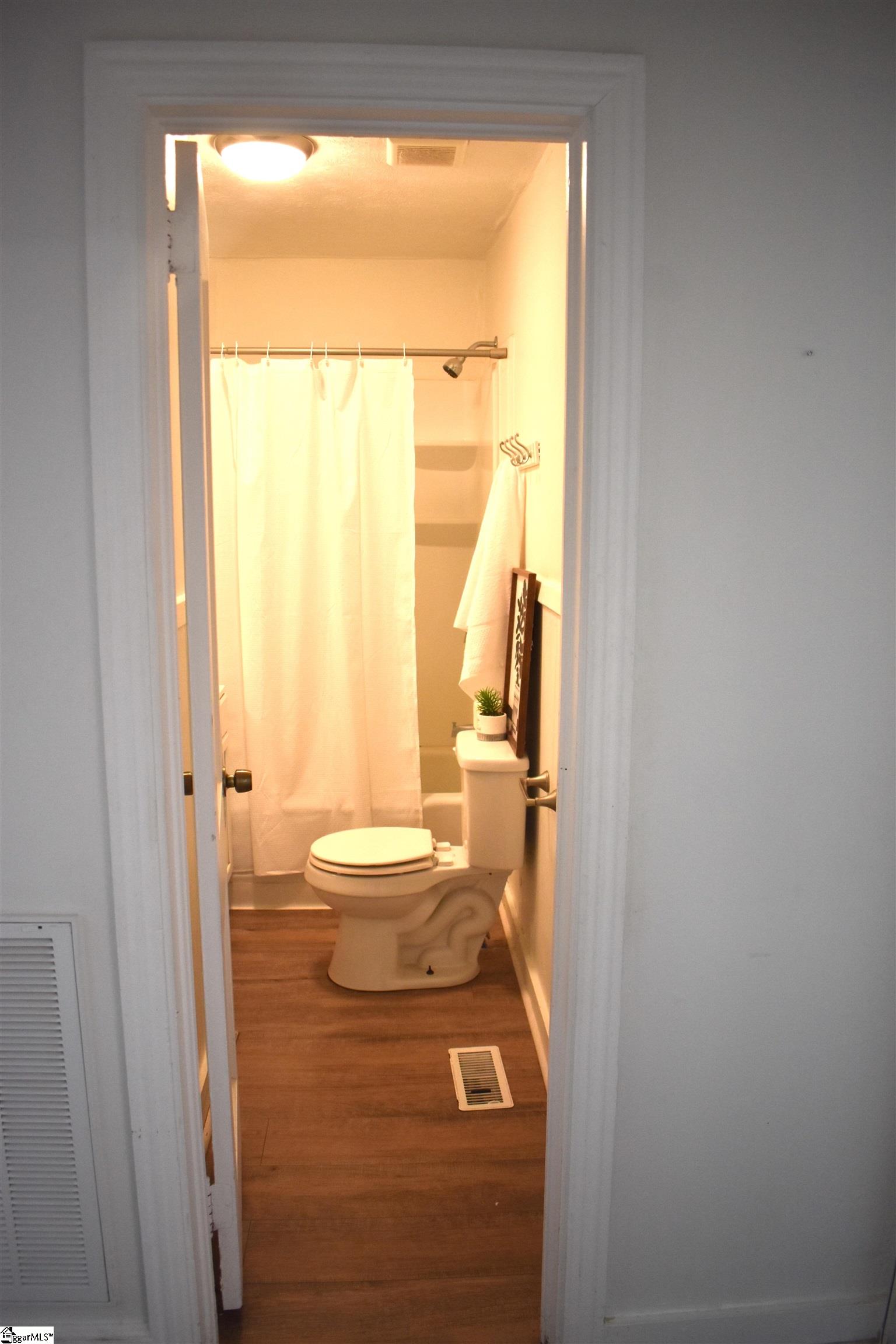 500 W 4th Avenue Easley, SC 29640