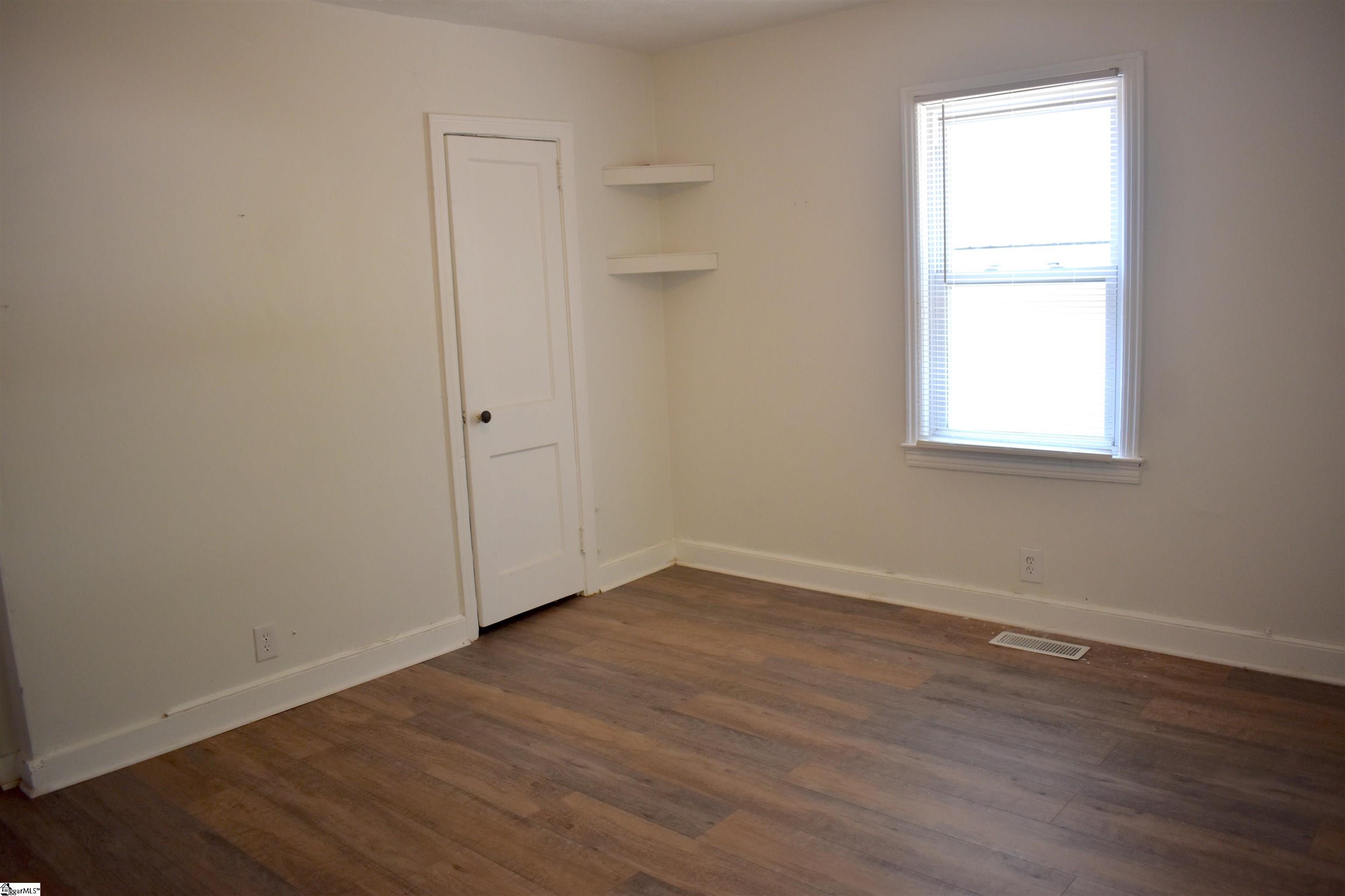 500 W 4th Avenue Easley, SC 29640