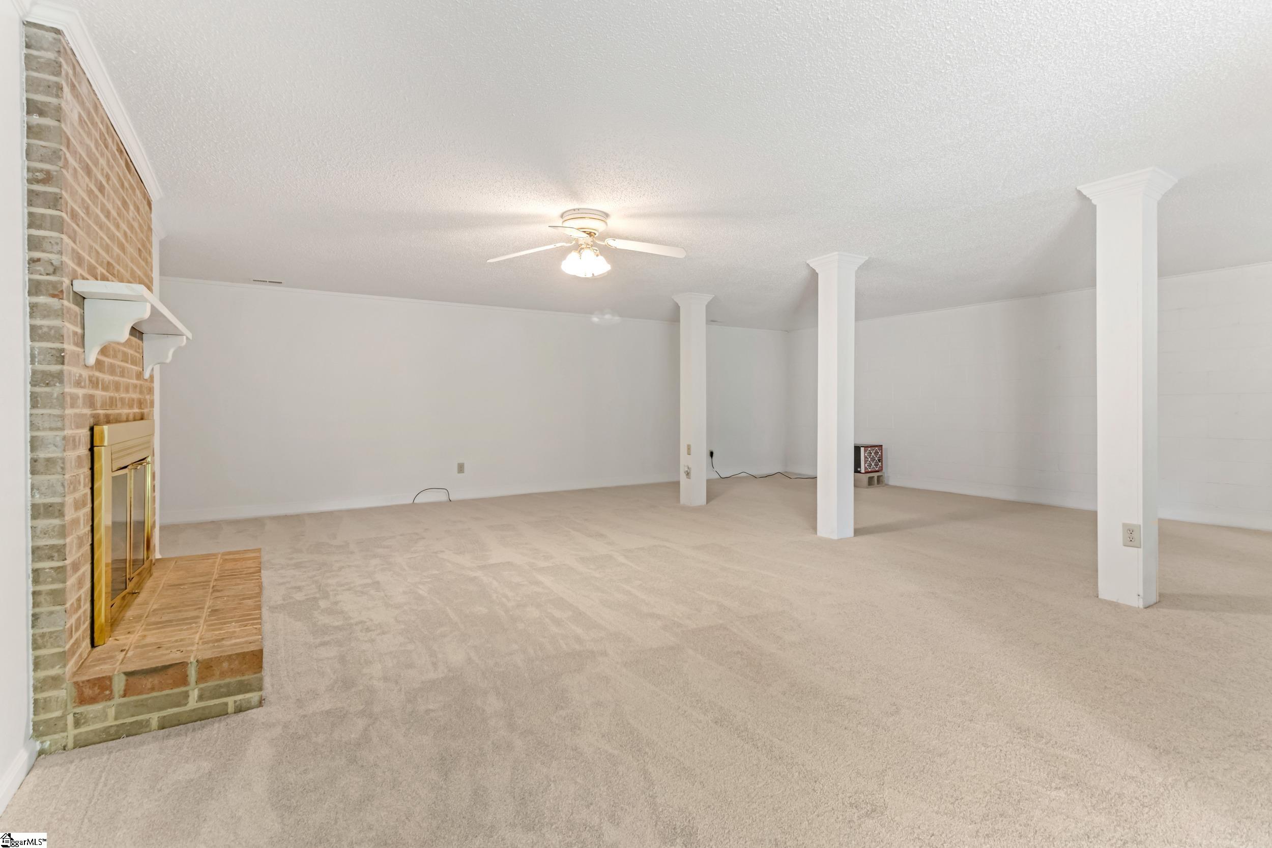 107 South Pointe Court Moore, SC 29369