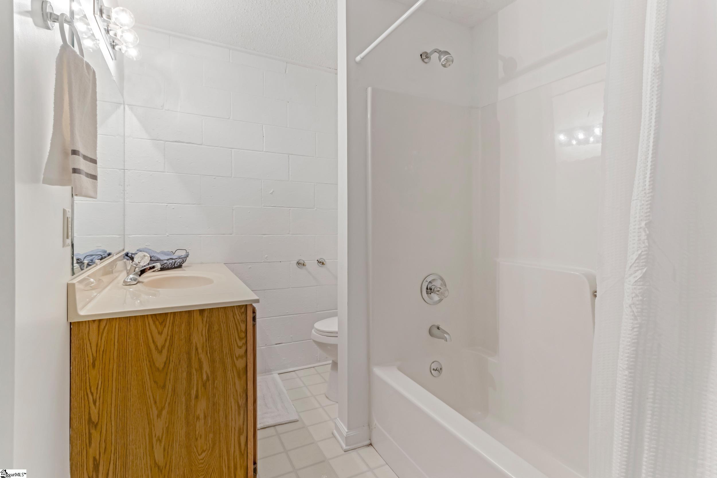 107 South Pointe Court Moore, SC 29369