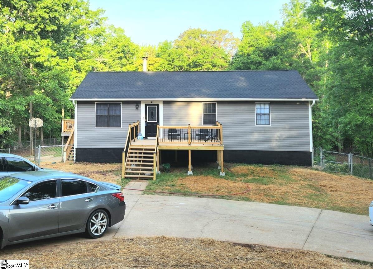 5202 Fairview Road Gray Court, SC 29645