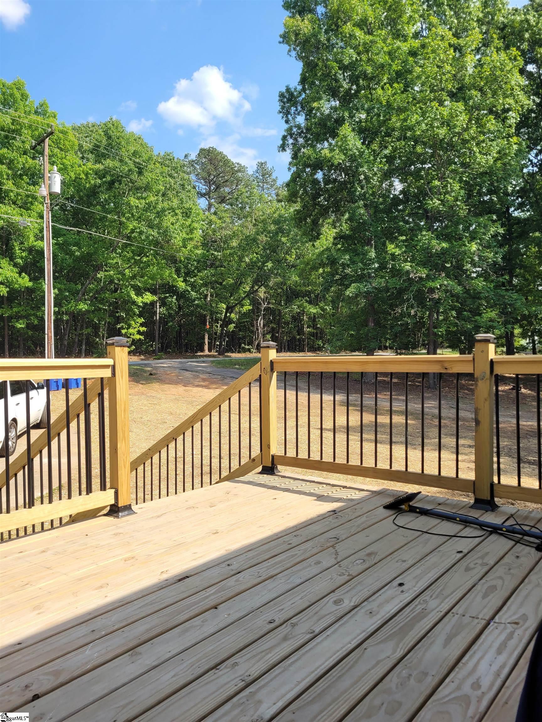 5202 Fairview Road Gray Court, SC 29645