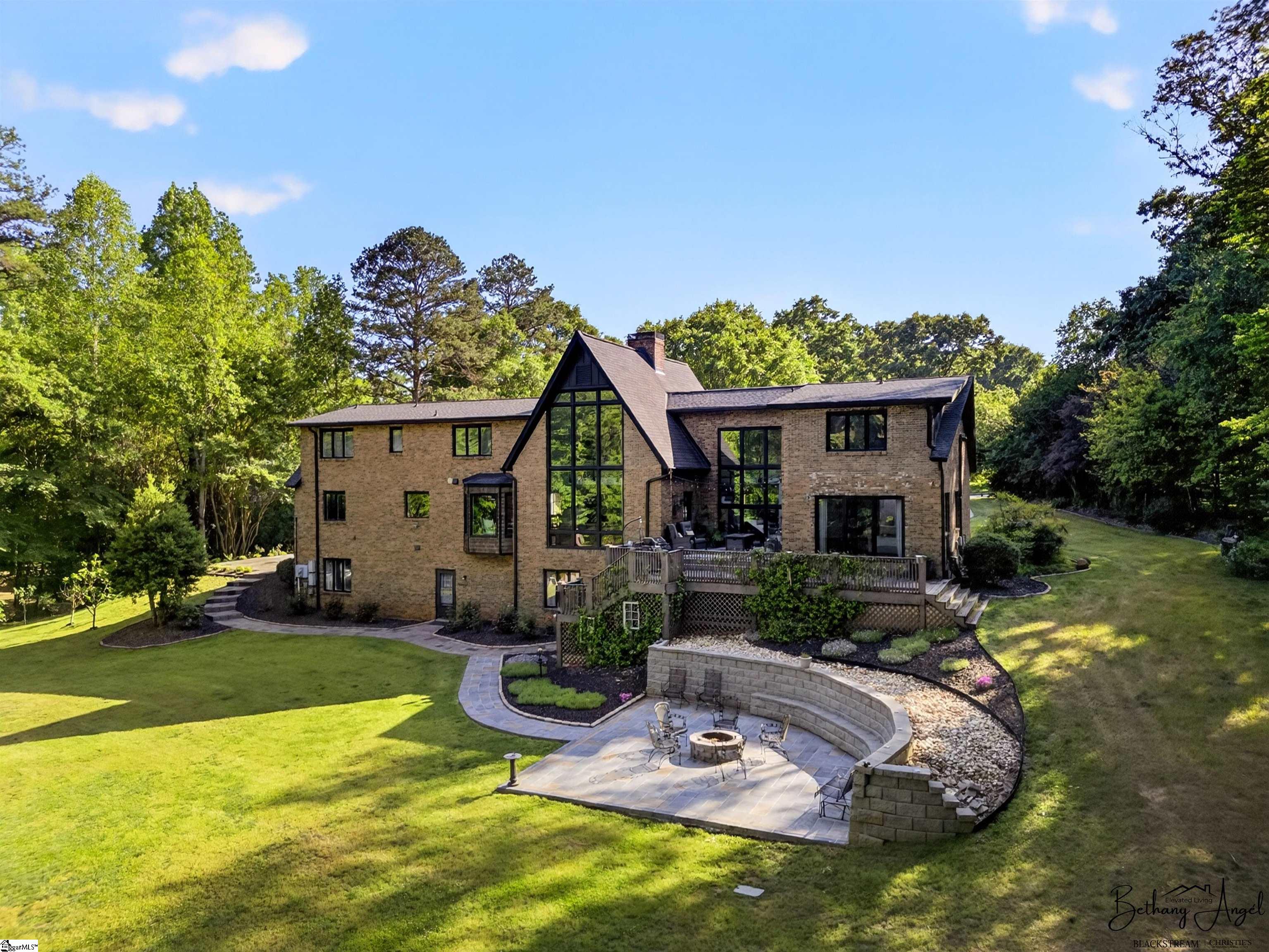 106 Riverbank Court Moore, SC 29369