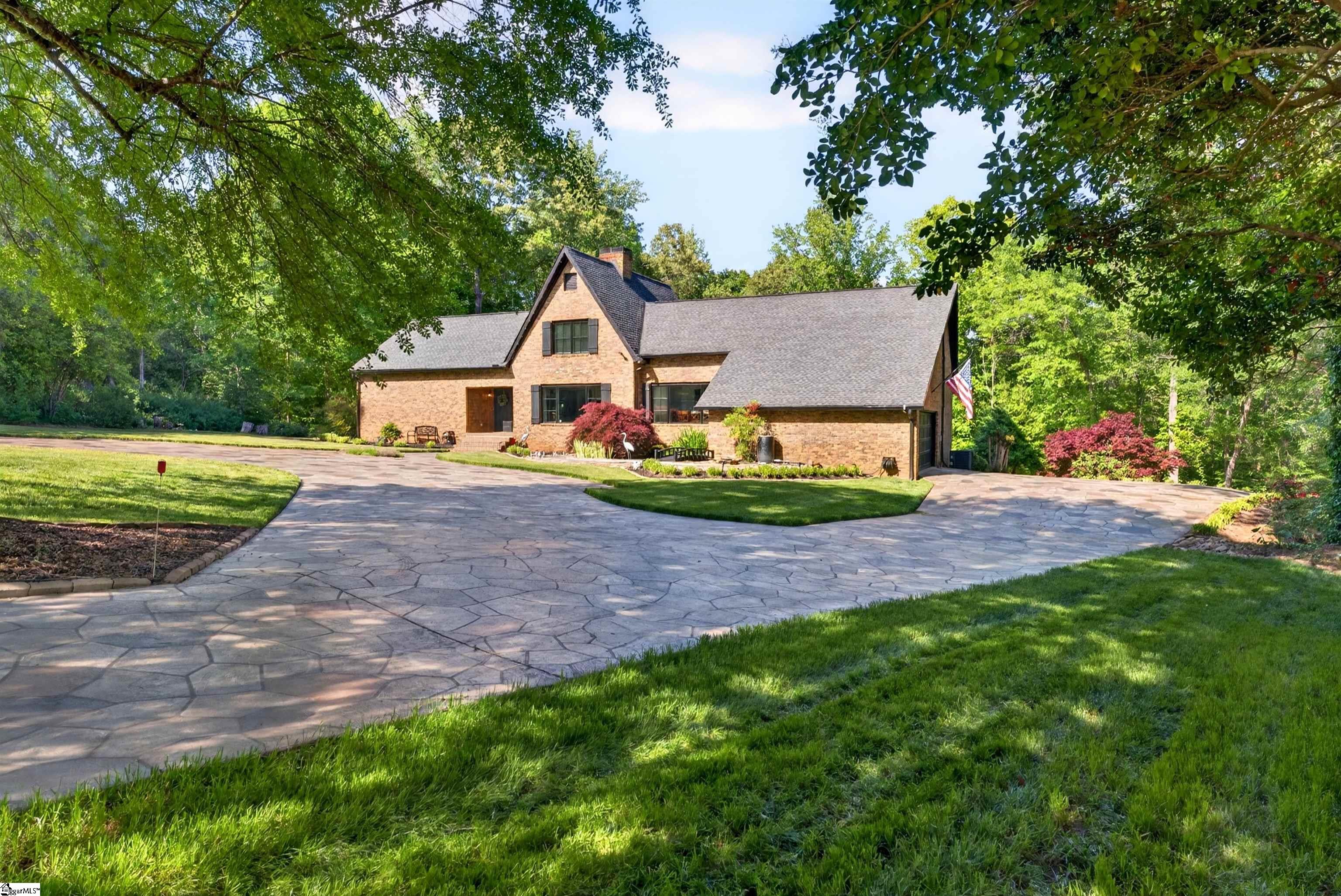 106 Riverbank Court Moore, SC 29369