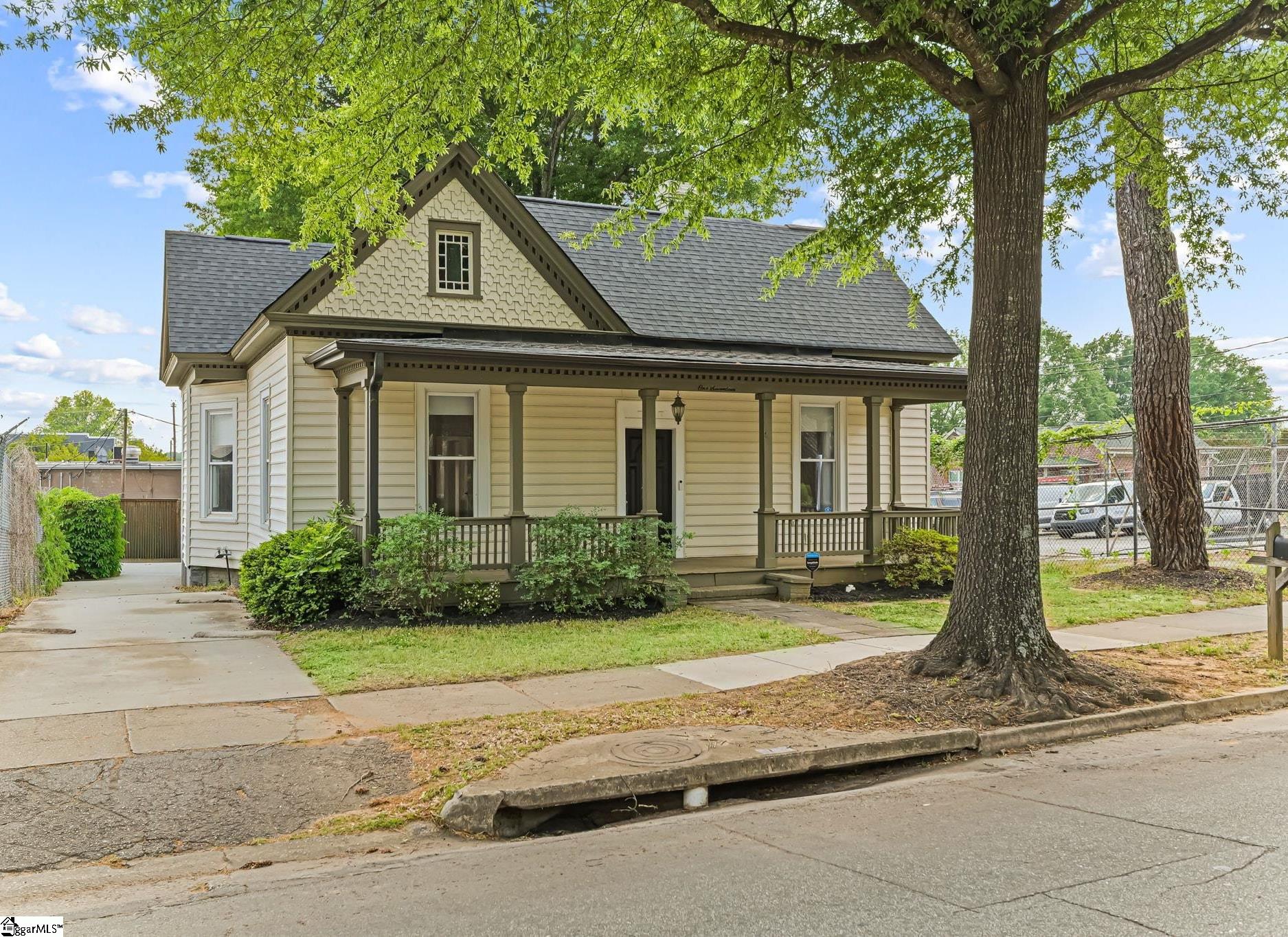 117 Asbury Avenue Greenville, SC 29601